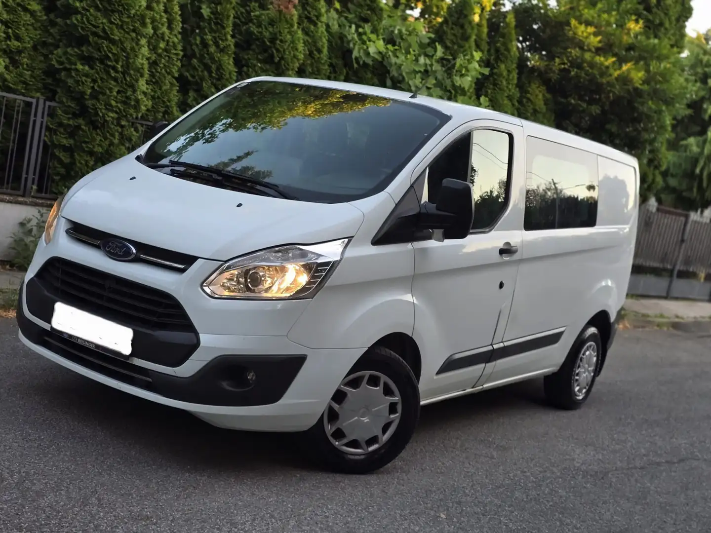 Ford Transit Custom Kasten 2,0 TDCi L1H1 300 Limited 6 Sitzer Pi 05.26 - 1