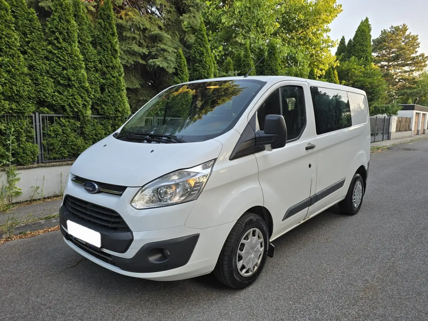Ford Transit Custom Kasten 2,0 TDCi L1H1 300 Limited 6 Sitzer Pi 05.26 - 2
