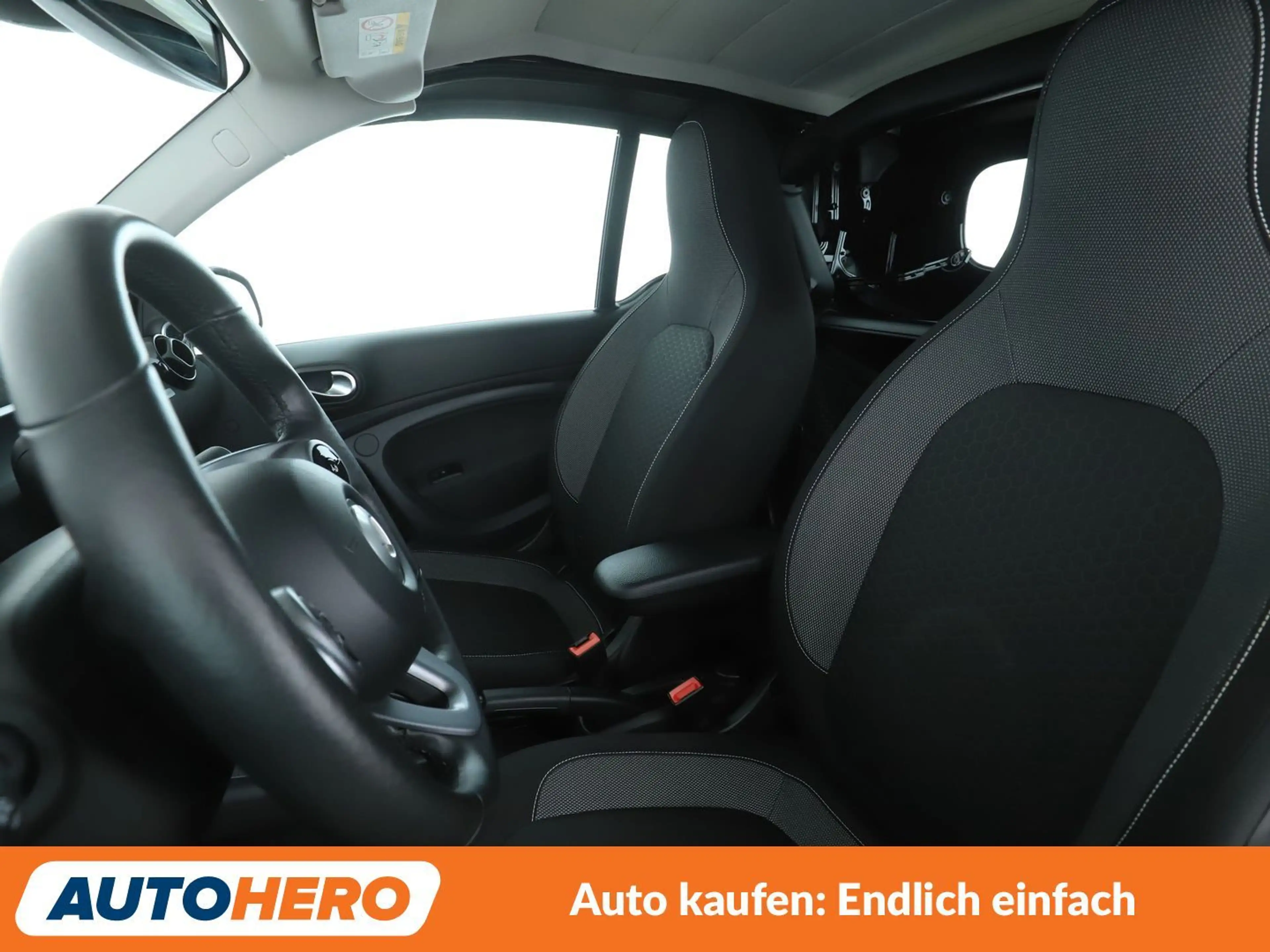smart forTwo electric drive 60 kW passion *LED*TEMPO*PDC*SHZ* — photo 10