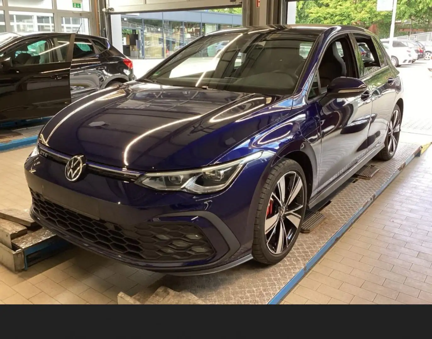 Volkswagen Golf VIII GTE DSG NAVI PANO KAMERA LM18 Blau - 2