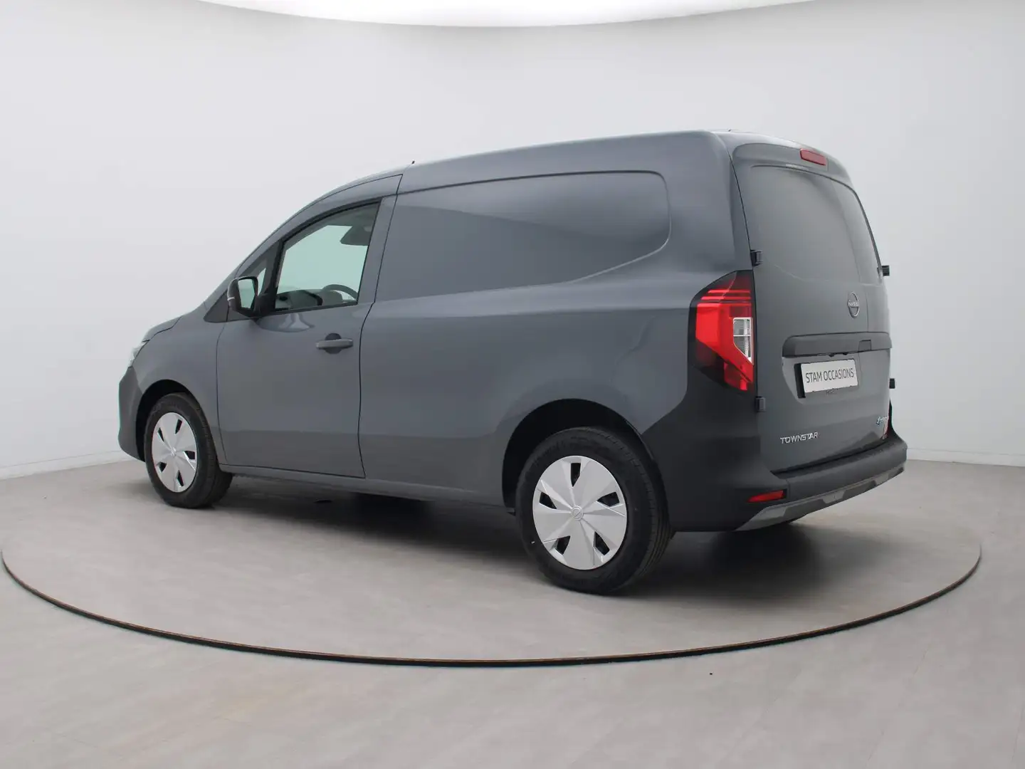 Nissan Townstar 123pk Tekna L1 45 kWh Adapt. Cruise | 360° Camera Grijs - 2