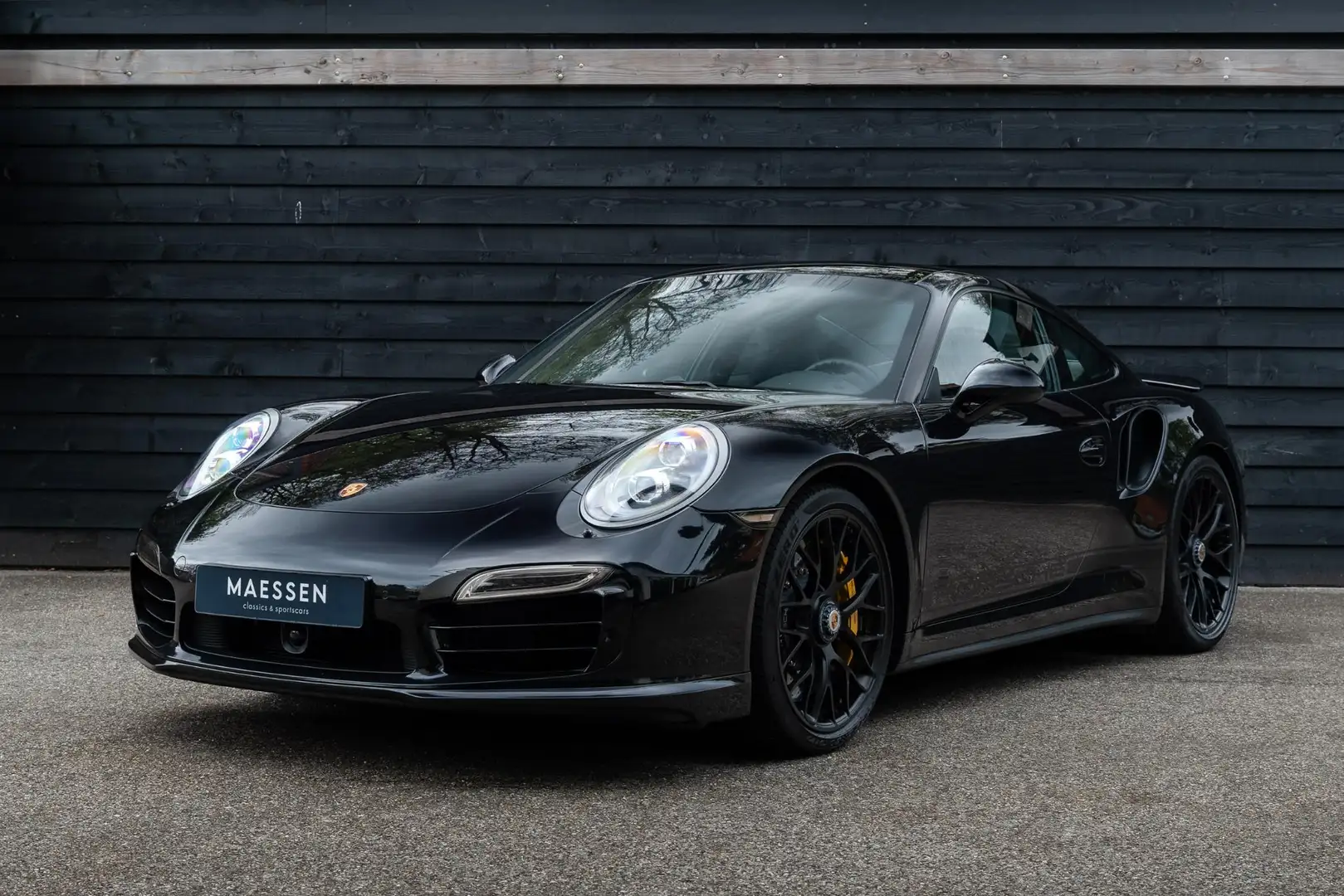 Porsche 991 3.8 Turbo S Burmester - NL geleverd - Schuifdak - Negro - 1