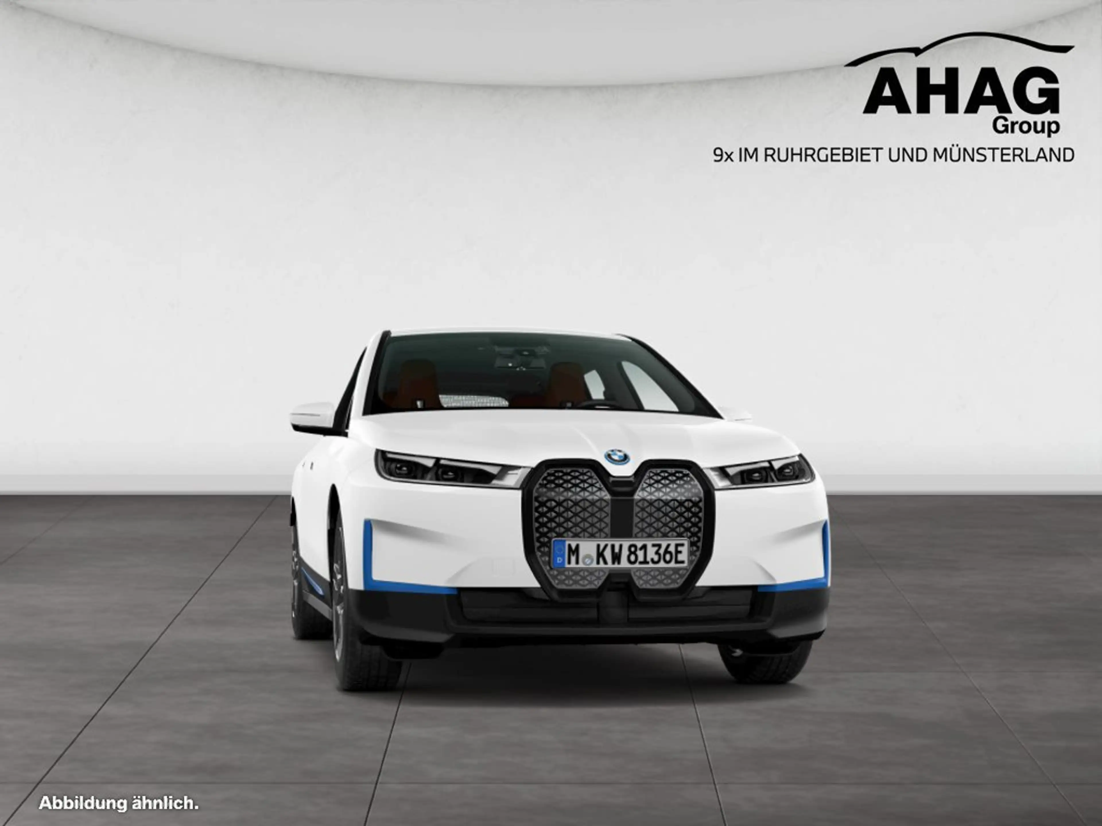 BMW iX xDrive40 — photo 10