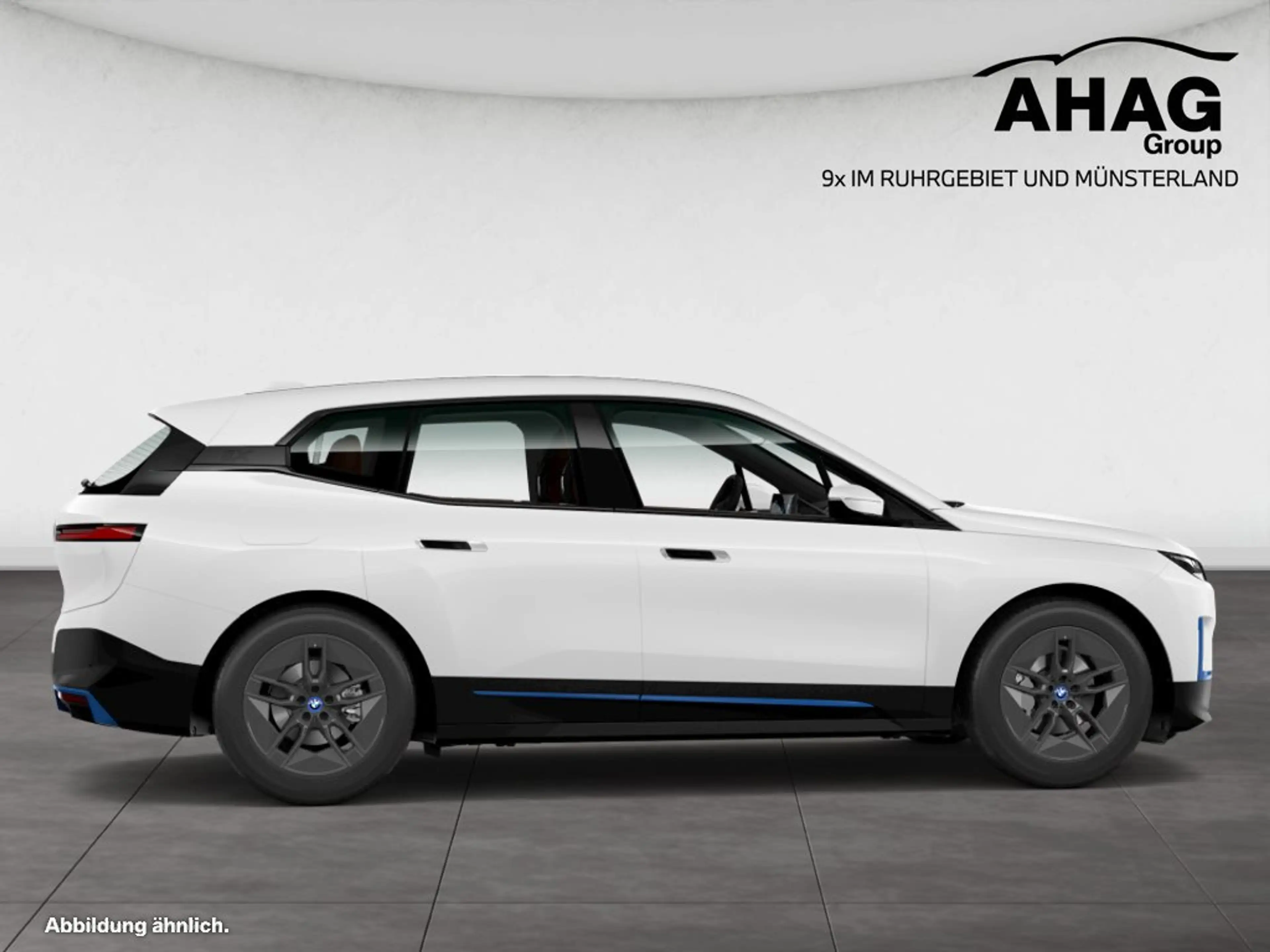 BMW iX xDrive40 — photo 8