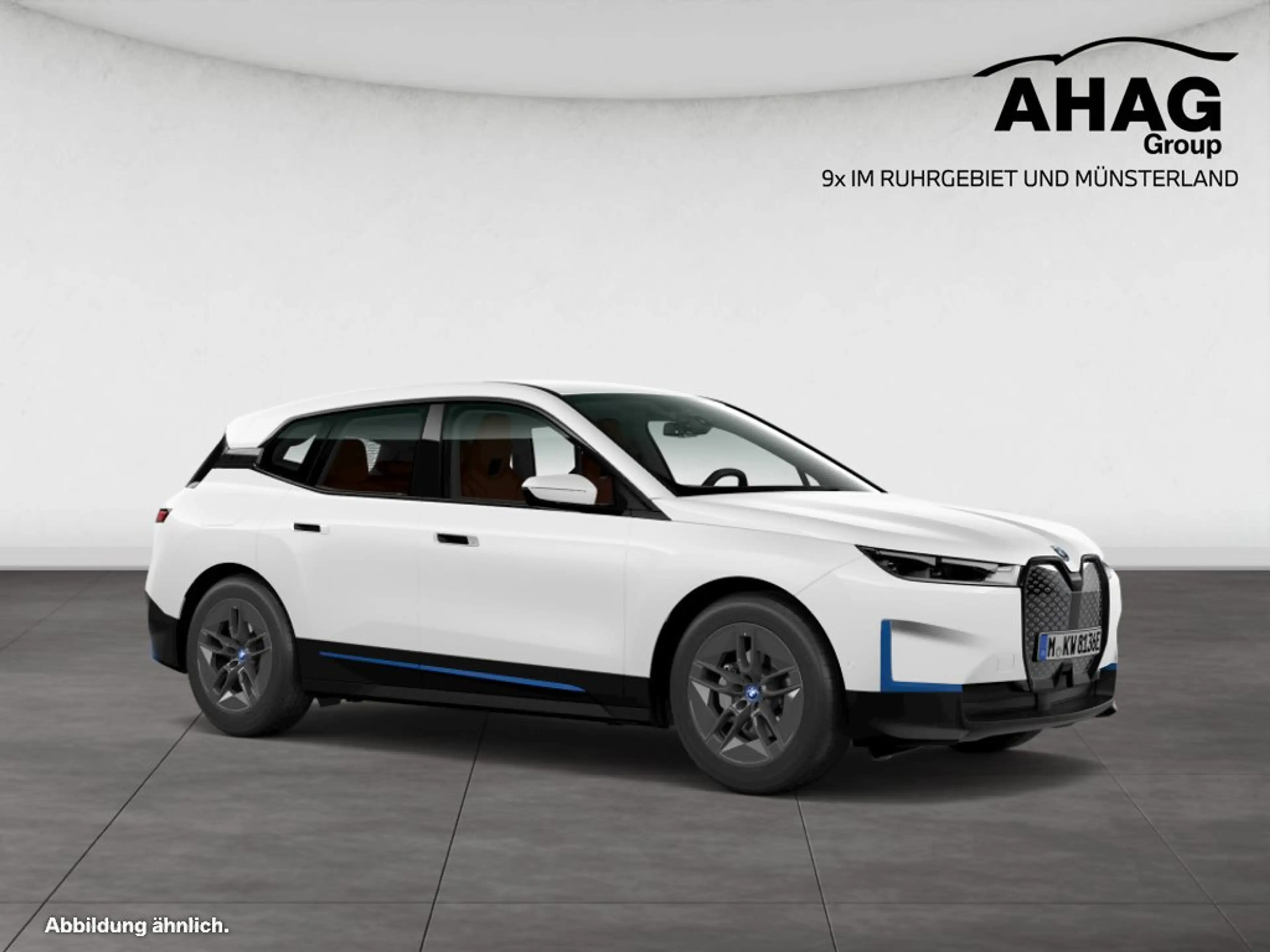 BMW iX xDrive40 — photo 9