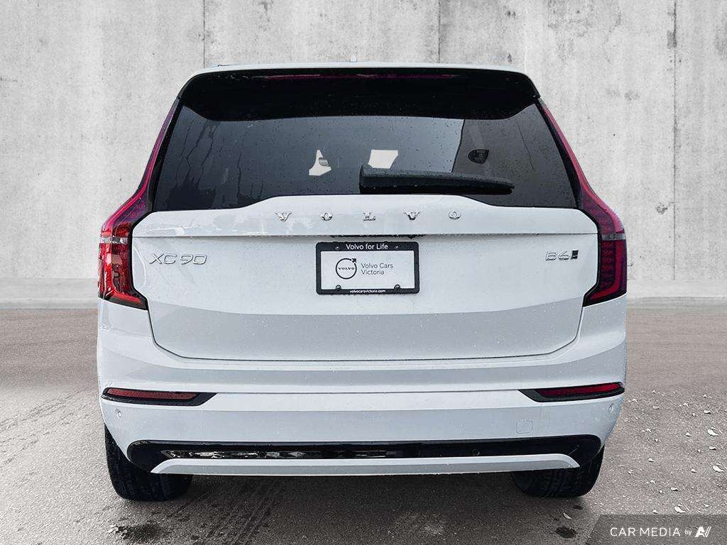 2026 Volvo XC90 B6 AWD Ultra Dark Theme 7-Seater alt 5