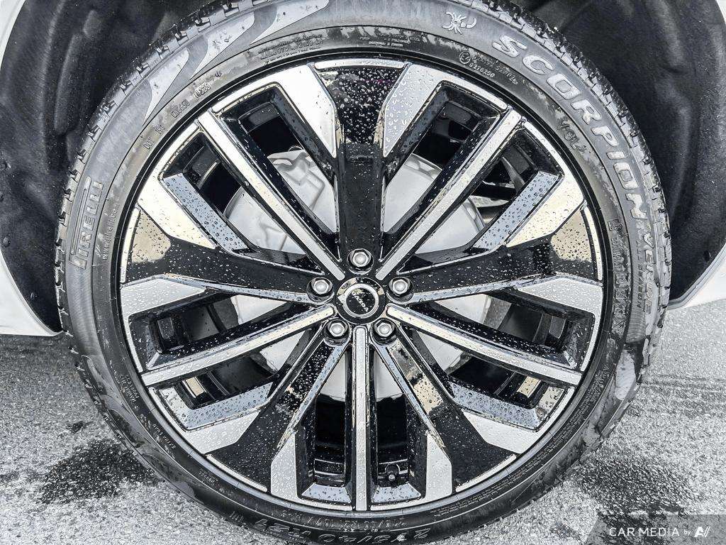 2026 Volvo XC90 B6 AWD Ultra Dark Theme 7-Seater thumb 6