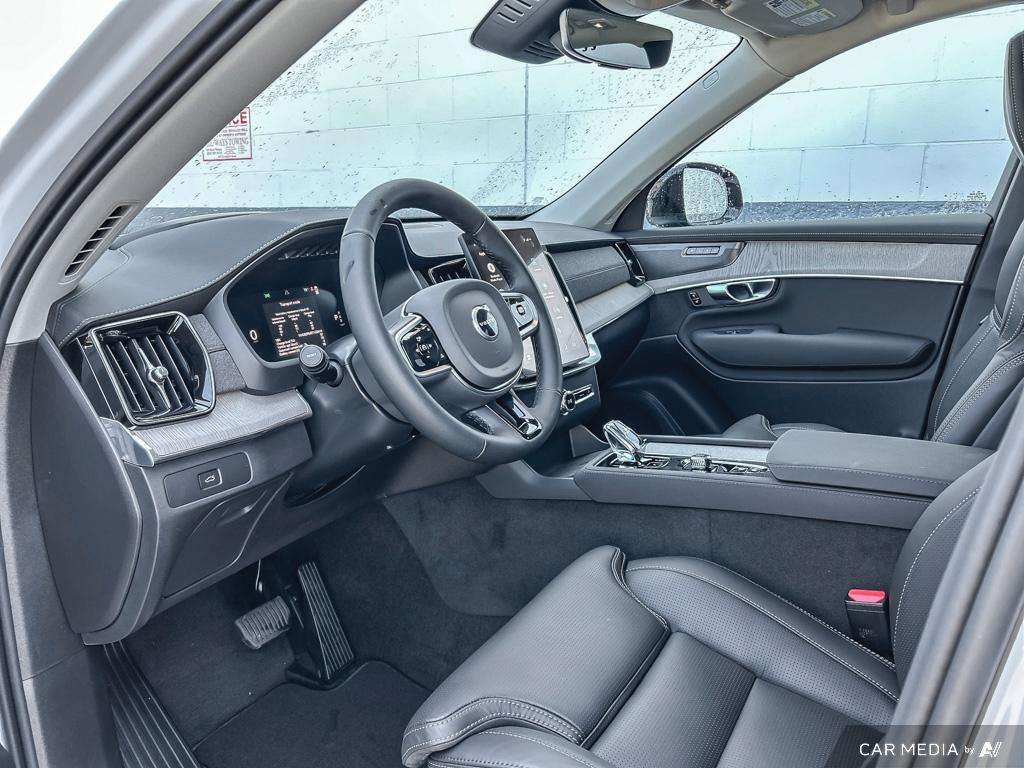 2026 Volvo XC90 B6 AWD Ultra Dark Theme 7-Seater thumb 13
