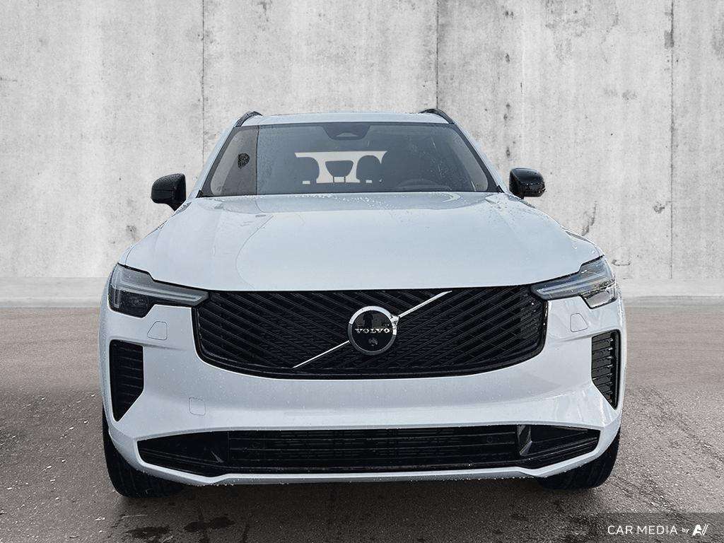2026 Volvo XC90 B6 AWD Ultra Dark Theme 7-Seater alt 2