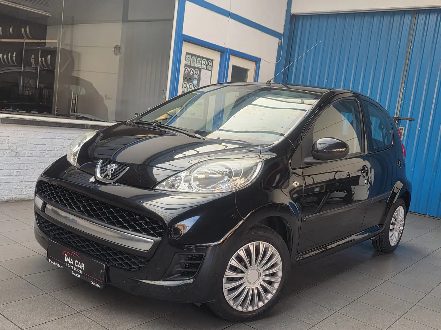 Peugeot 107 1.0i Trendy Zwart - 2