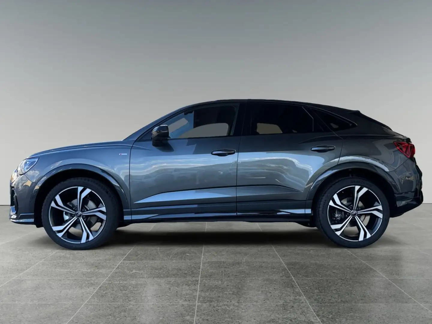 Audi Q3 Sportback 35 TFSI 2x S line AHK LED Navi+ Klima Gris - 2