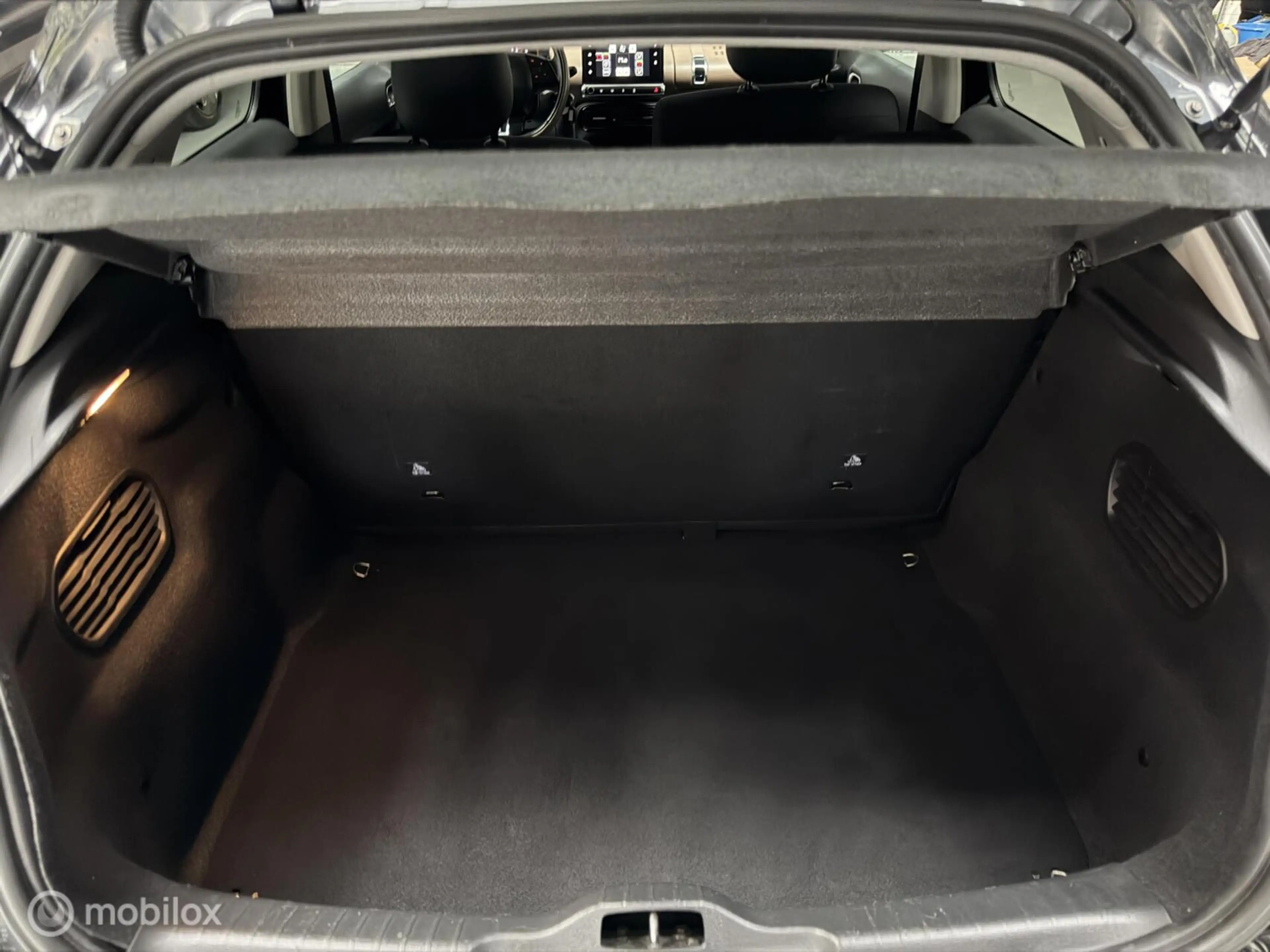 Citroen C4 Cactus 1.2 PureTech Shine — photo 27
