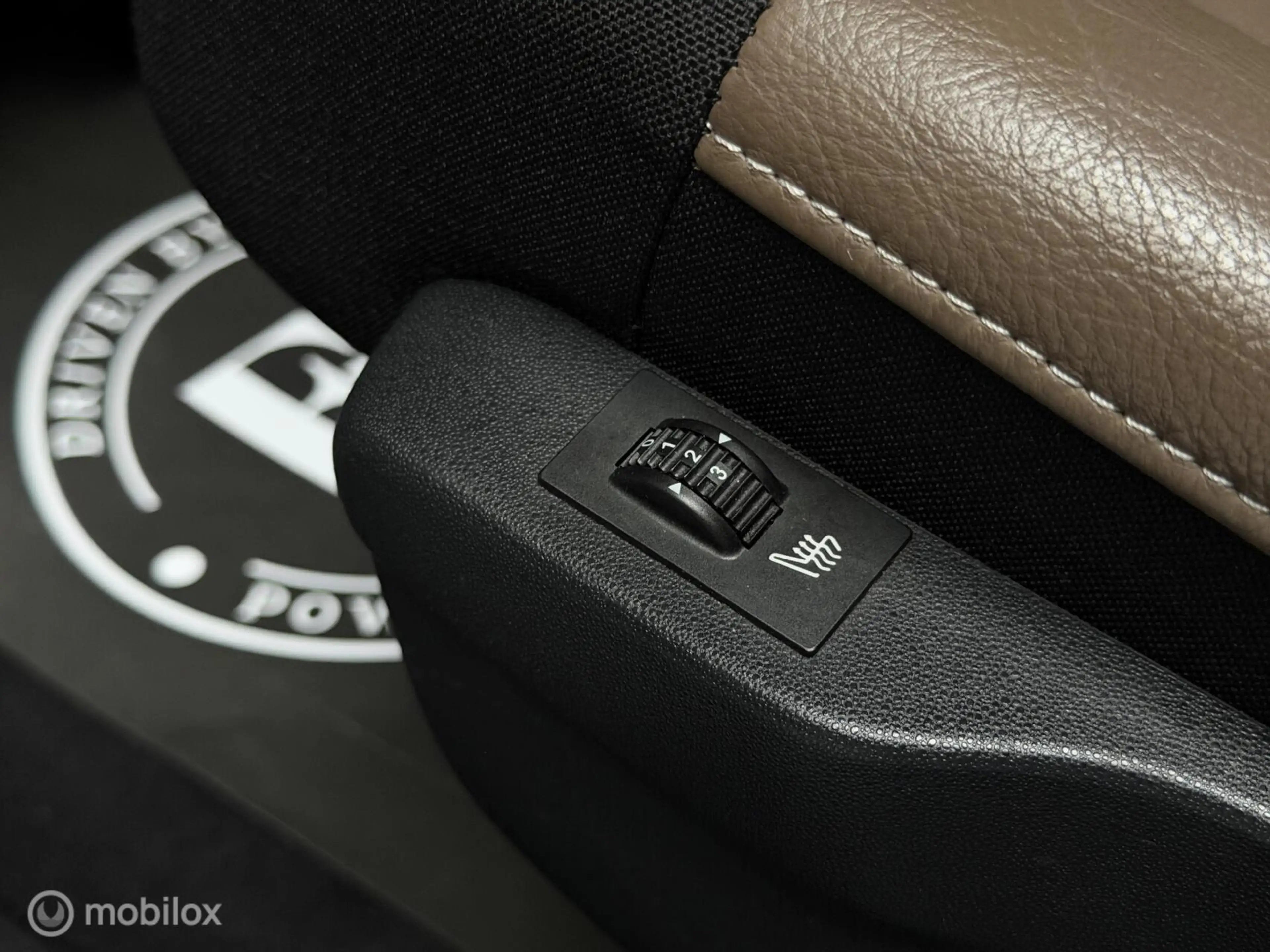 Citroen C4 Cactus 1.2 PureTech Shine — photo 41