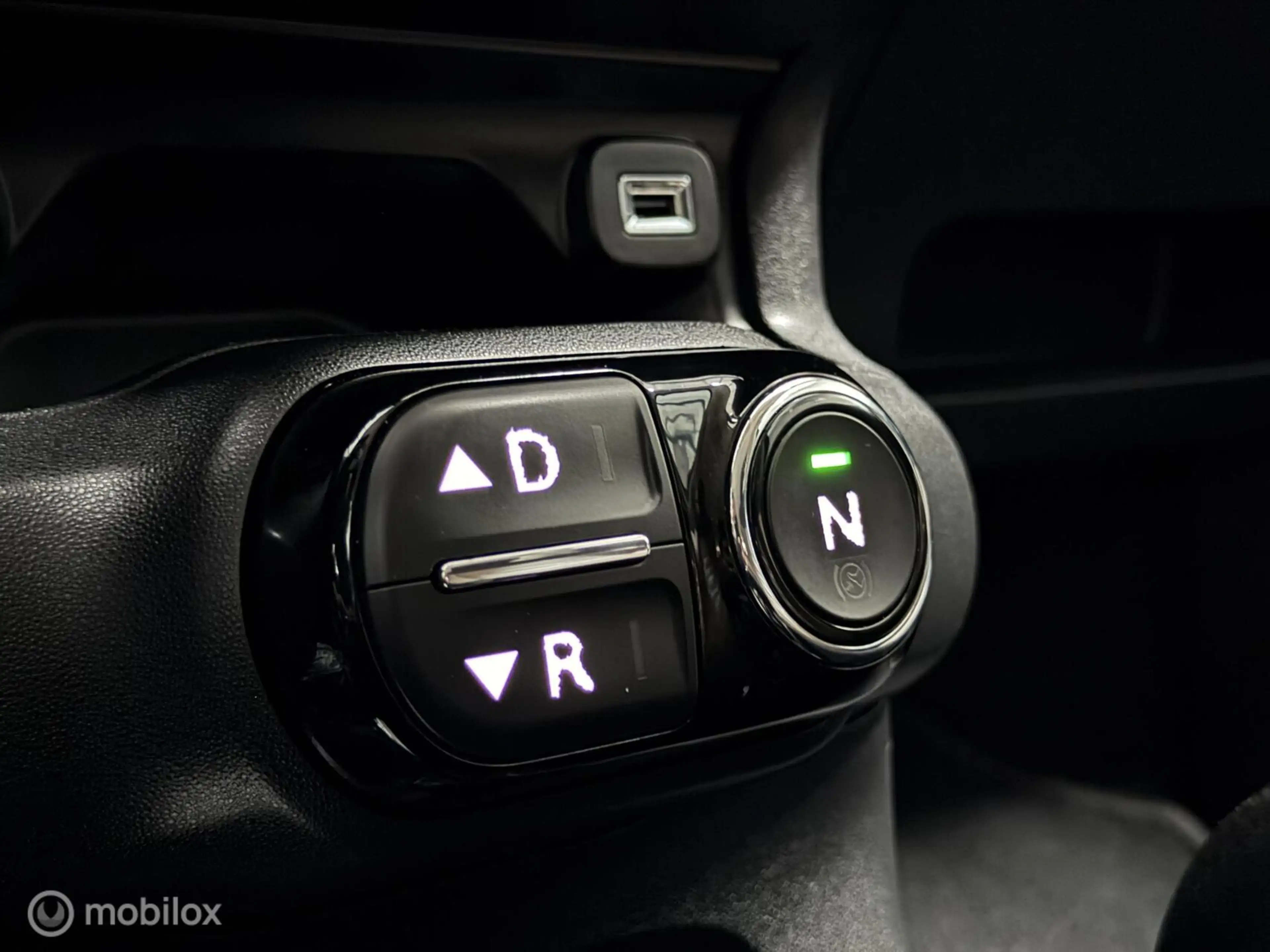 Citroen C4 Cactus 1.2 PureTech Shine — photo 50