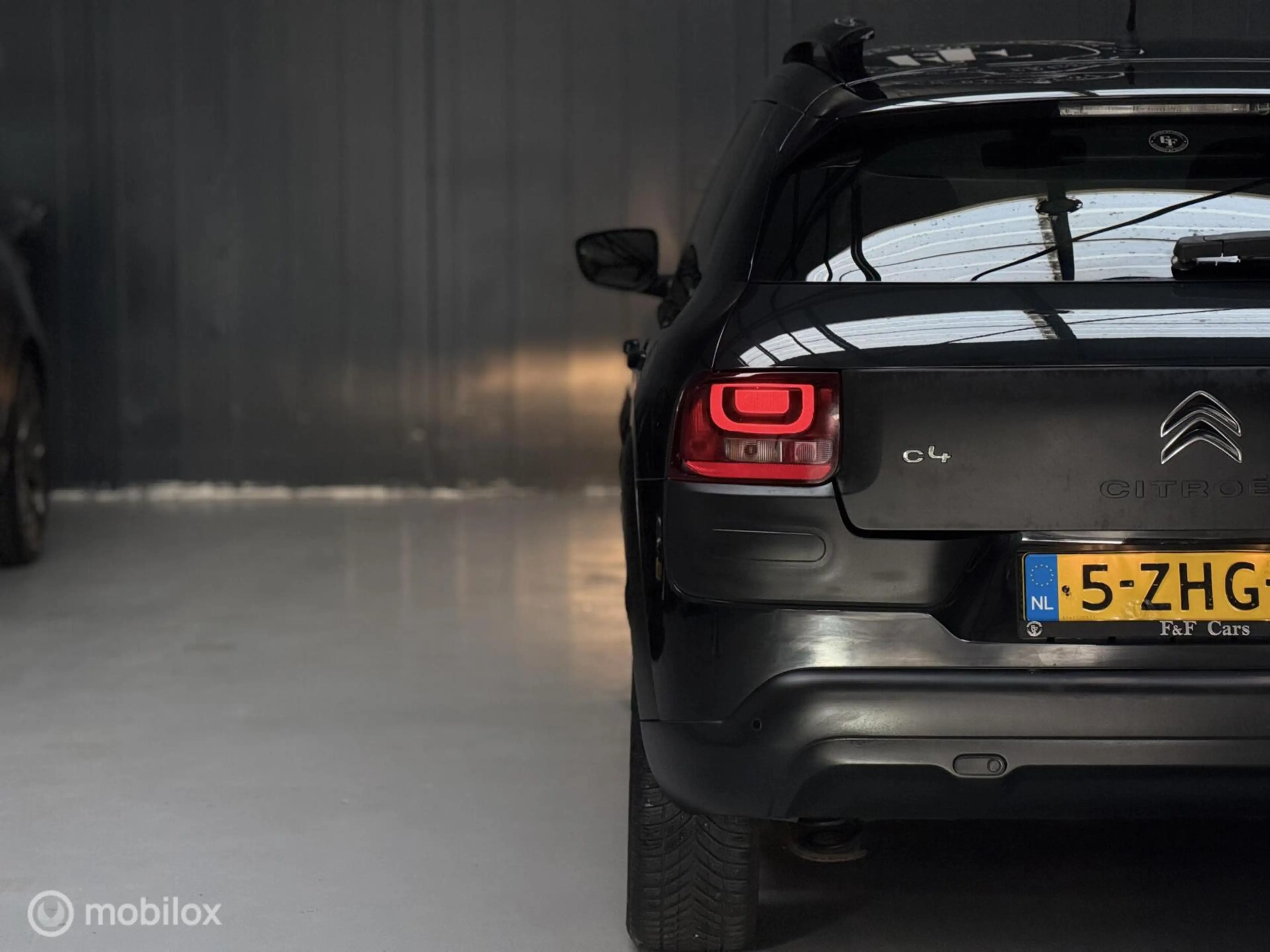 Citroen C4 Cactus 1.2 PureTech Shine — photo 20