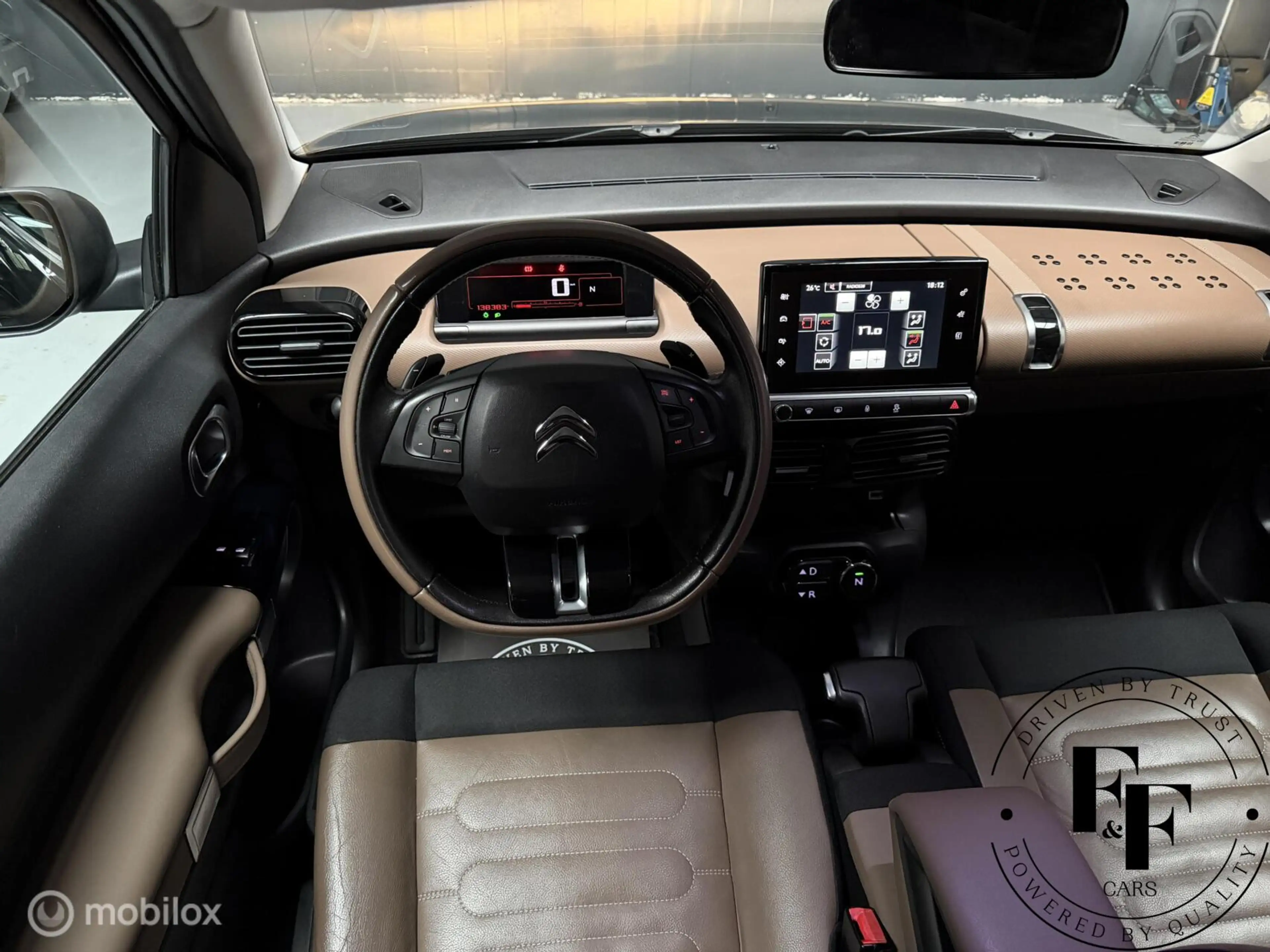Citroen C4 Cactus 1.2 PureTech Shine — photo 3