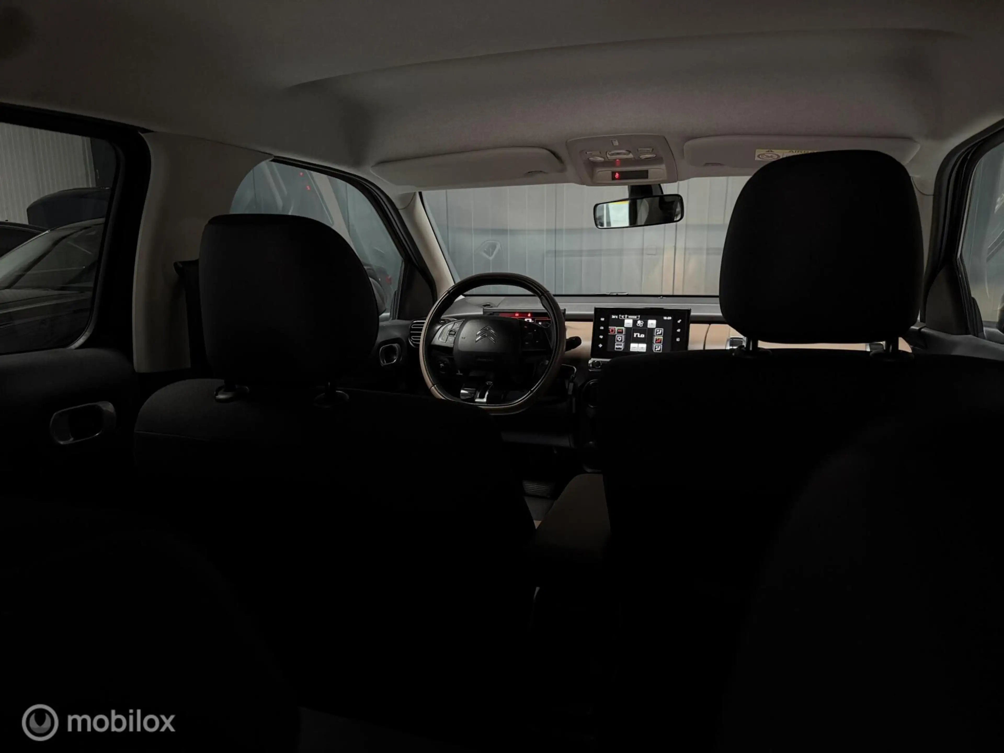 Citroen C4 Cactus 1.2 PureTech Shine — photo 28