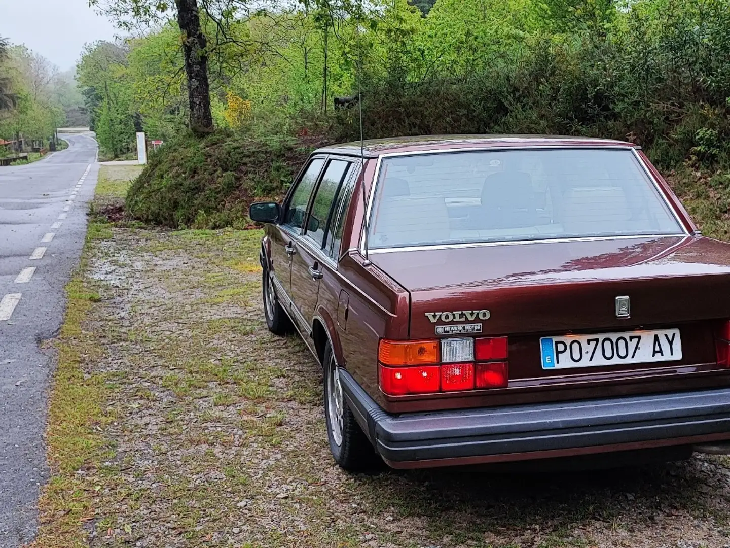 Volvo 760 2.8 V6 Fioletowy - 2