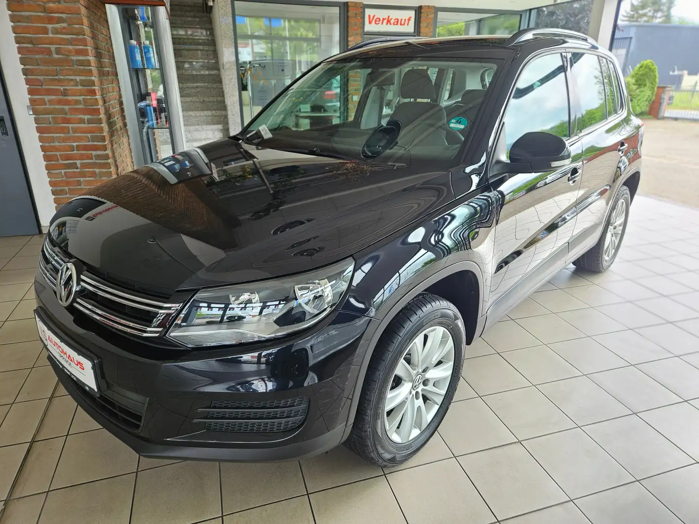 Volkswagen Tiguan Trend Schwarz - 1