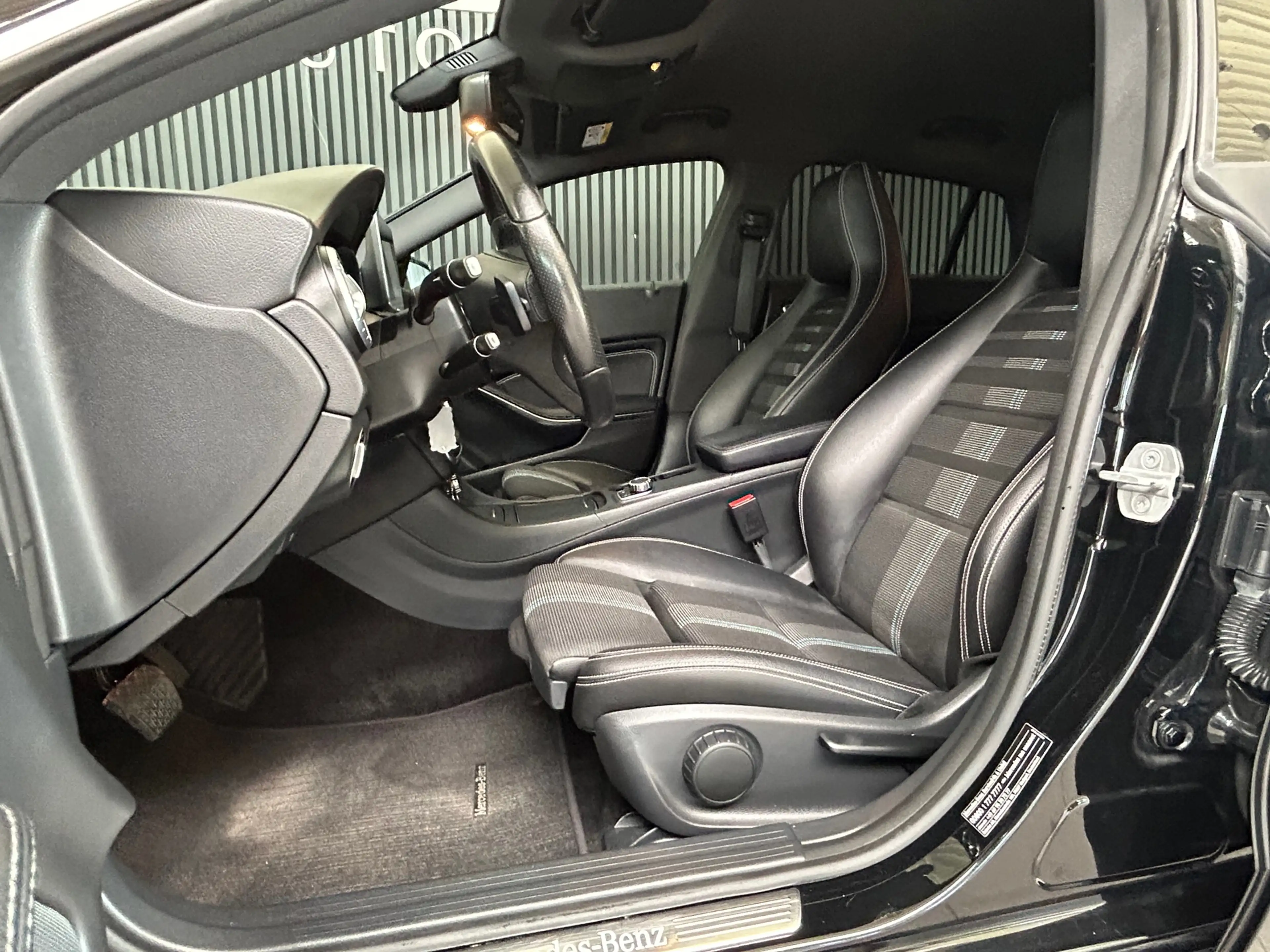 Mercedes-Benz CLA 220 Shooting Brake d Prestige AUTOMAAT|LEDER|APPLECARP — photo 7