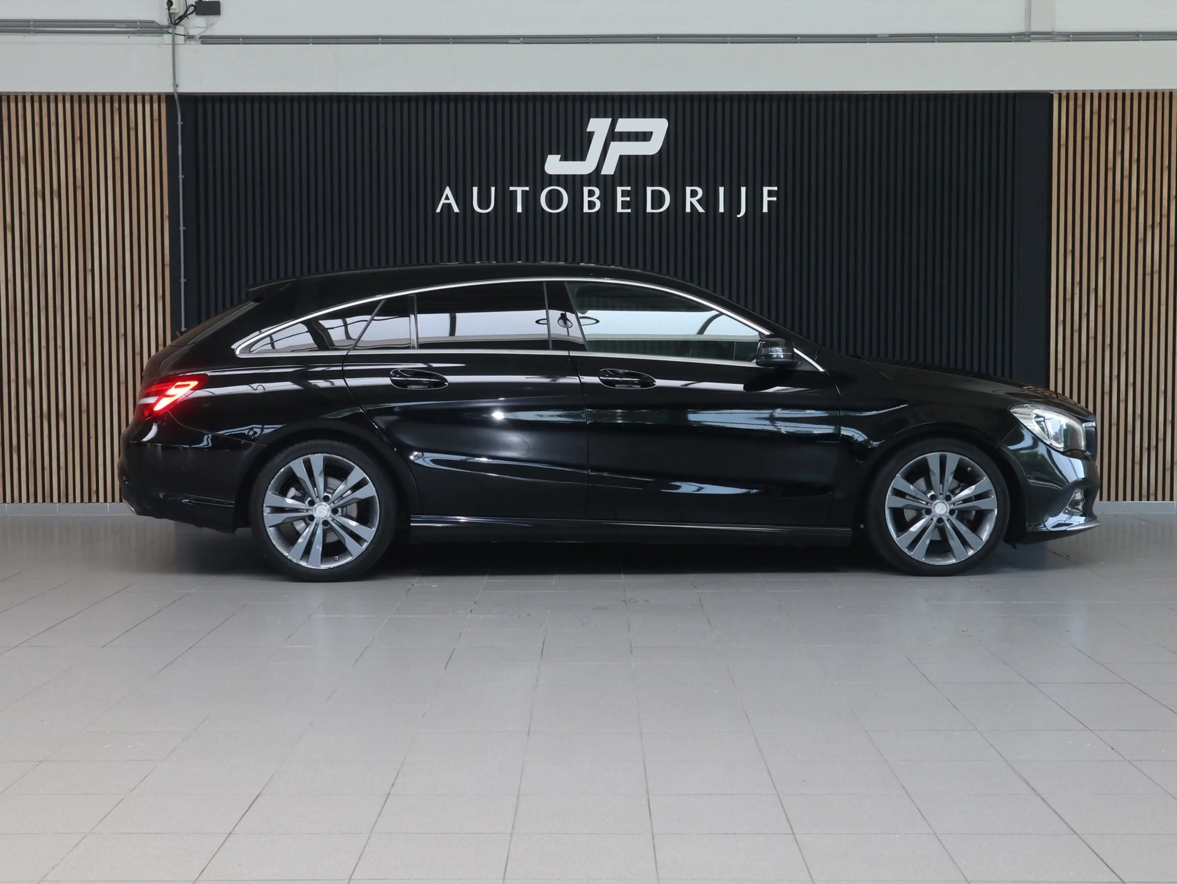Mercedes-Benz CLA 220 Shooting Brake d Prestige AUTOMAAT|LEDER|APPLECARP — photo 11