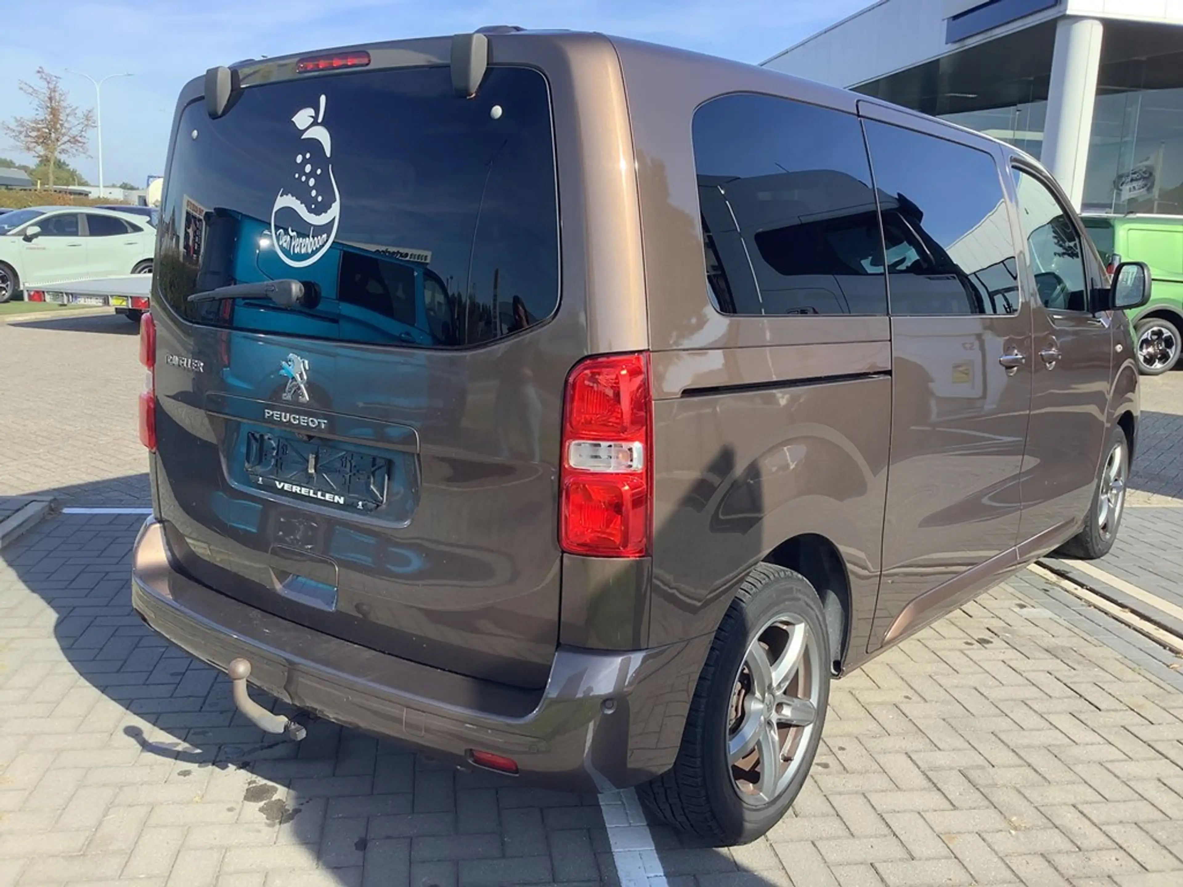Peugeot Traveller enkel voor professionele verkoop — photo 3