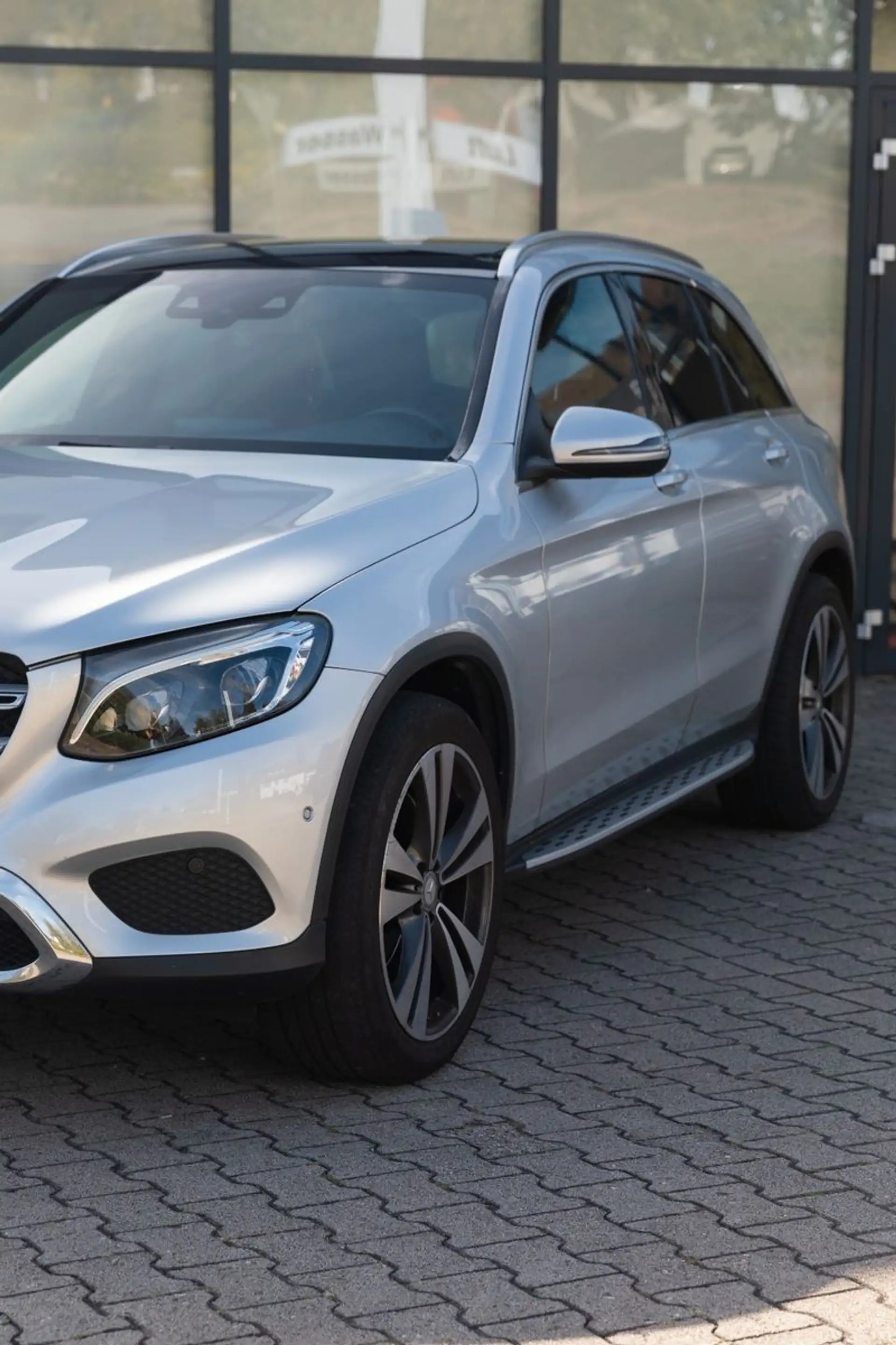 Mercedes-Benz GLC 250 d 4Matic Exclusive Pano AHK ILS — photo 3
