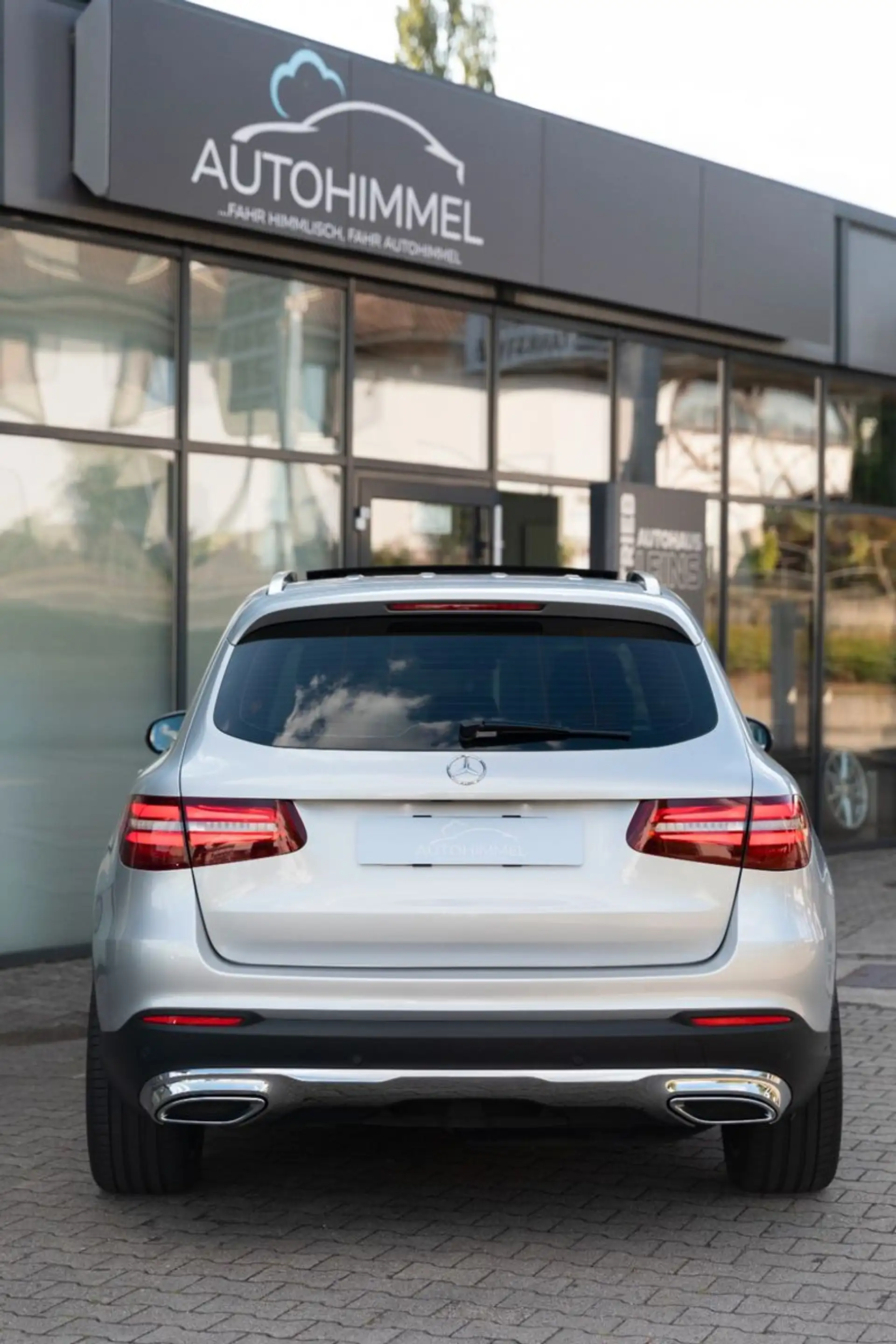 Mercedes-Benz GLC 250 d 4Matic Exclusive Pano AHK ILS — photo 11