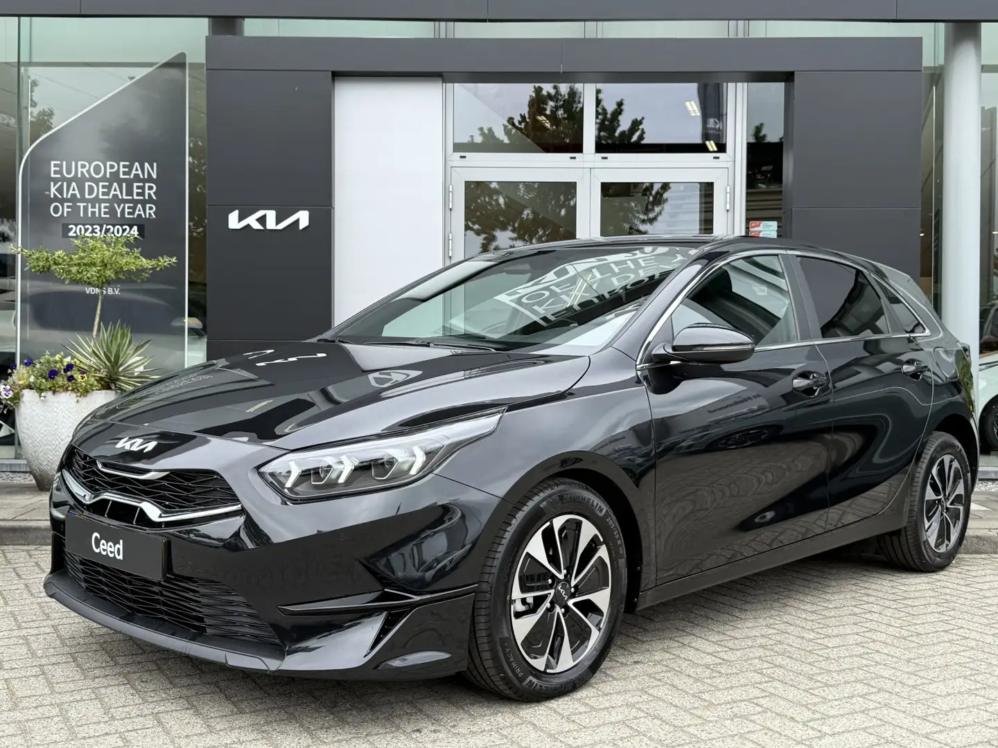 Kia Ceed / cee'd 1.0 T-GDi Design Edition Rijklaarprijs inclusief € Zwart - 1