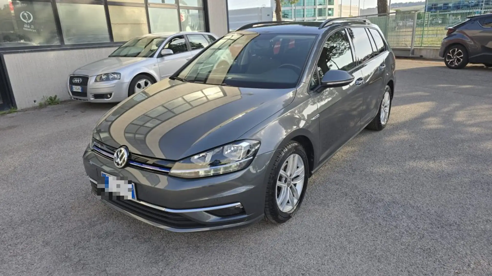 Volkswagen Golf Variant 1.5 TGI 5p. Business BlueMotione Tech.ANCONA Grijs - 1