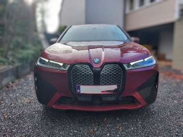 iX 76.6 kWh xDrive40
