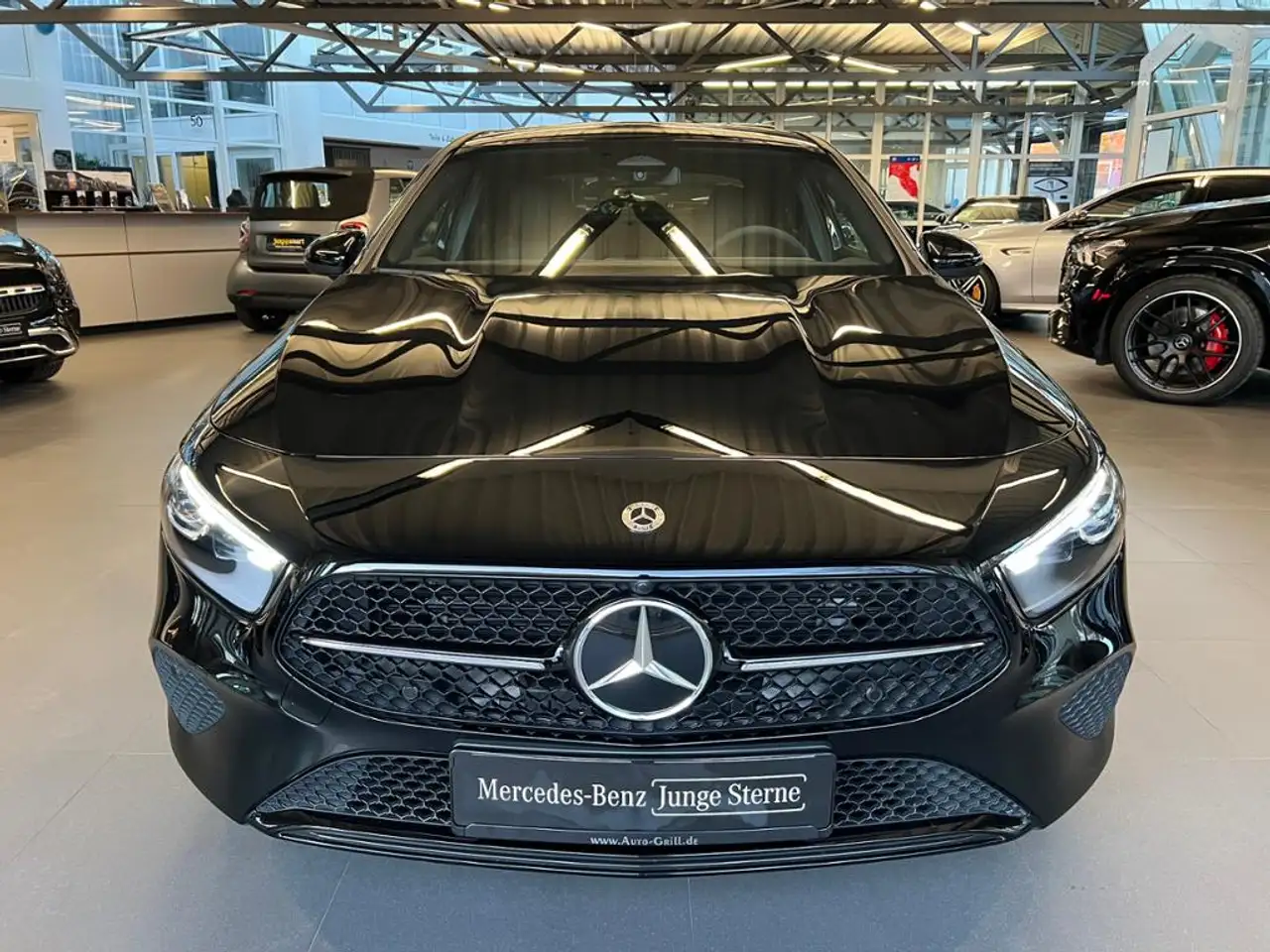 Mercedes-Benz A 180 Lim. Progressive Night AHK Multibeam KeyGO 3