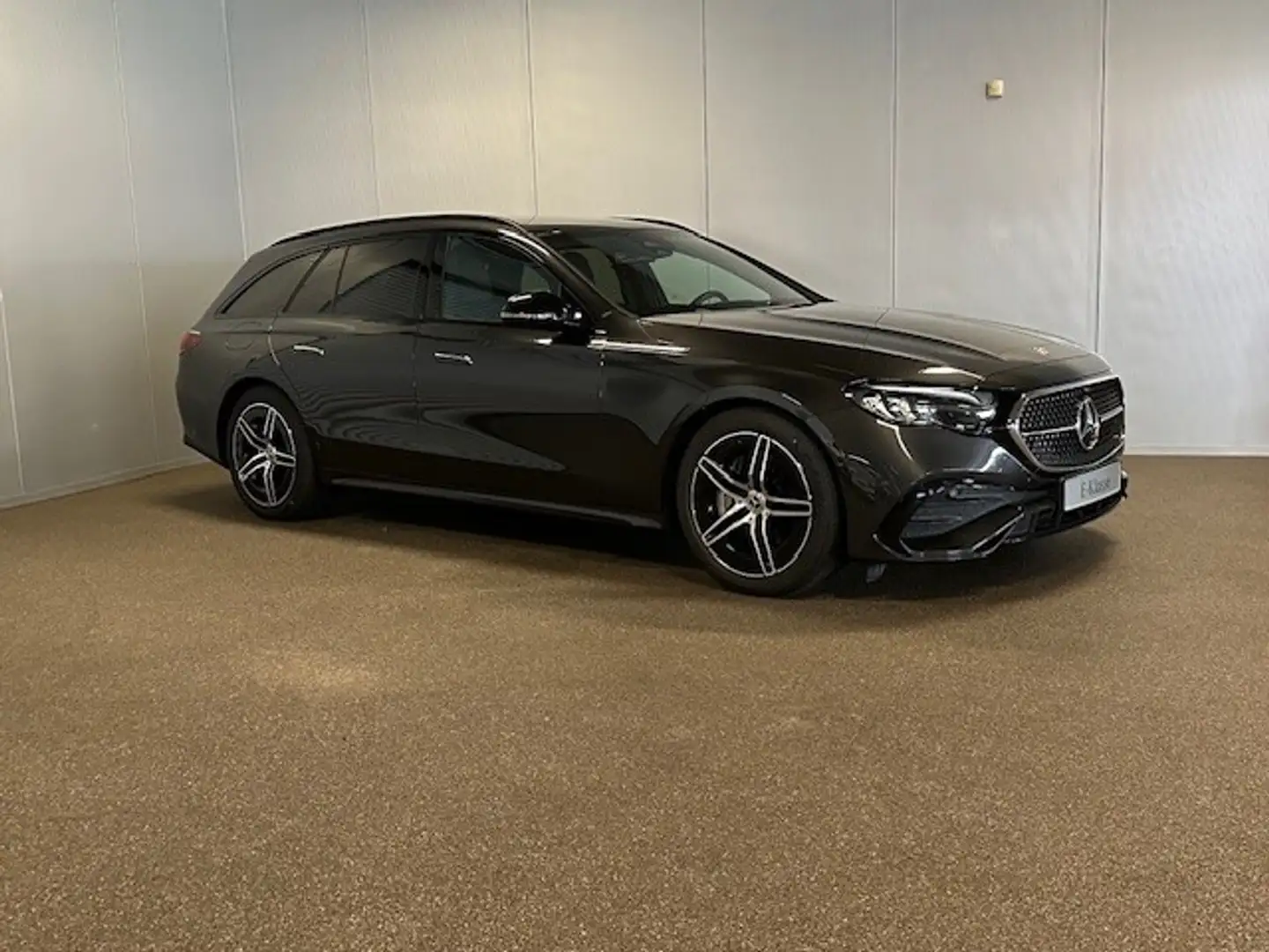 Mercedes-Benz E 200 Estate AMG STYLING-NW MODEL-NIGHT-CAMERA-TREKHAAK- Gris - 1