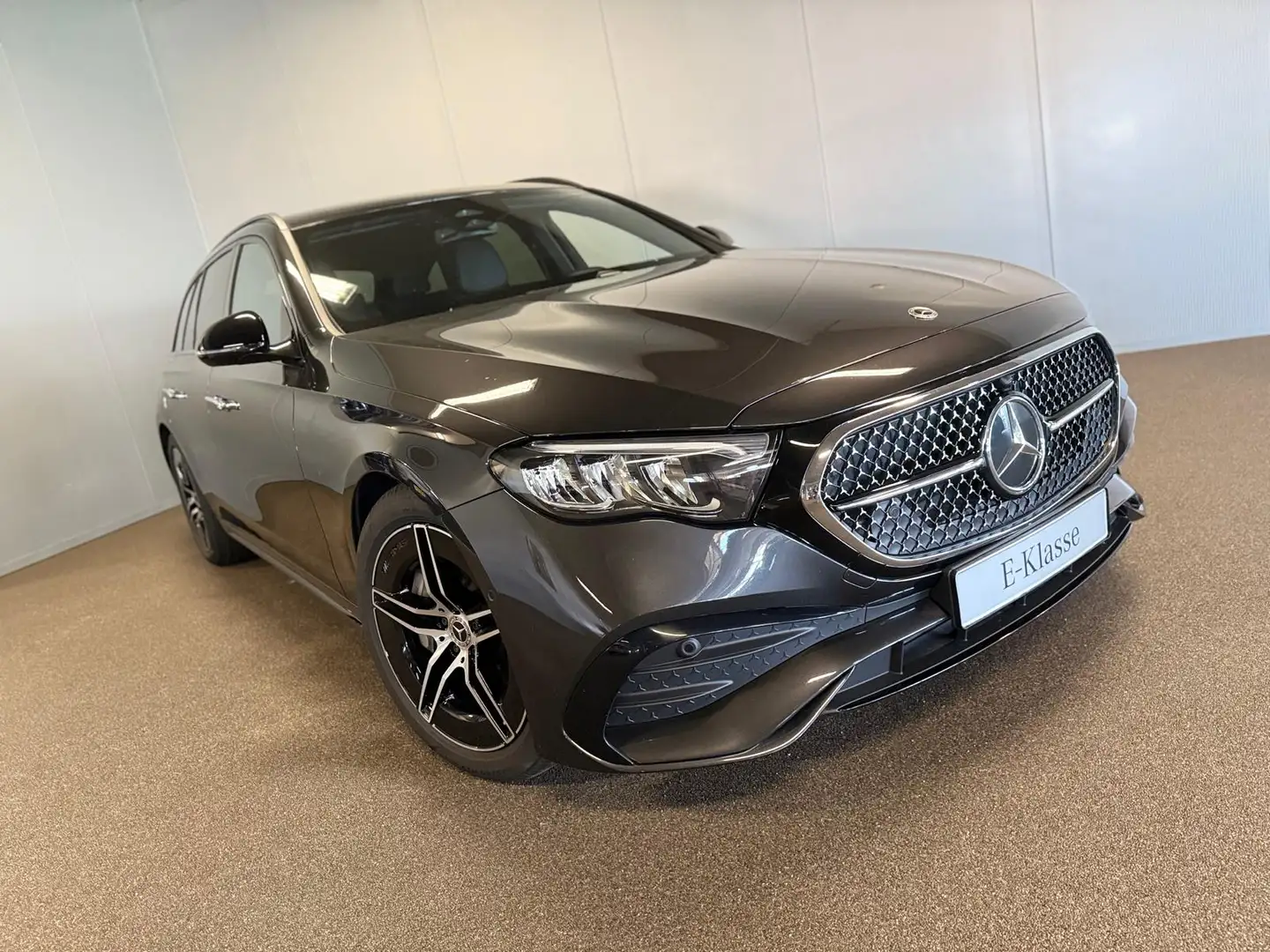 Mercedes-Benz E 200 Estate AMG STYLING-NW MODEL-NIGHT-CAMERA-TREKHAAK- Gris - 2
