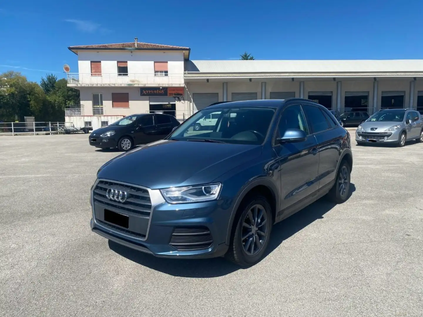 Audi Q3 2.0 TDI 150 CV Blau - 1