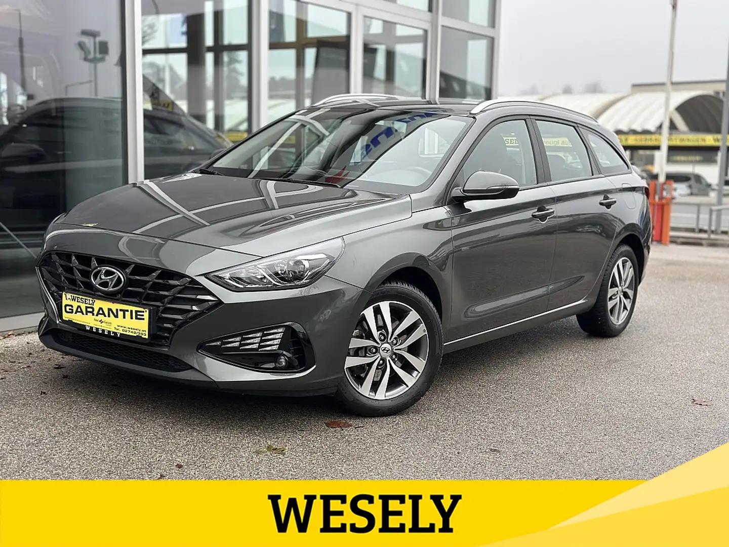 Hyundai i30 CW 1,5 DPI chic Grau - 1