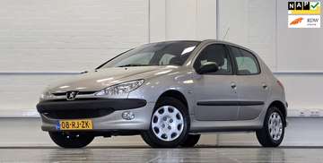 1.6i 16V Gentry Automaat Trekhaak Garantie Clima