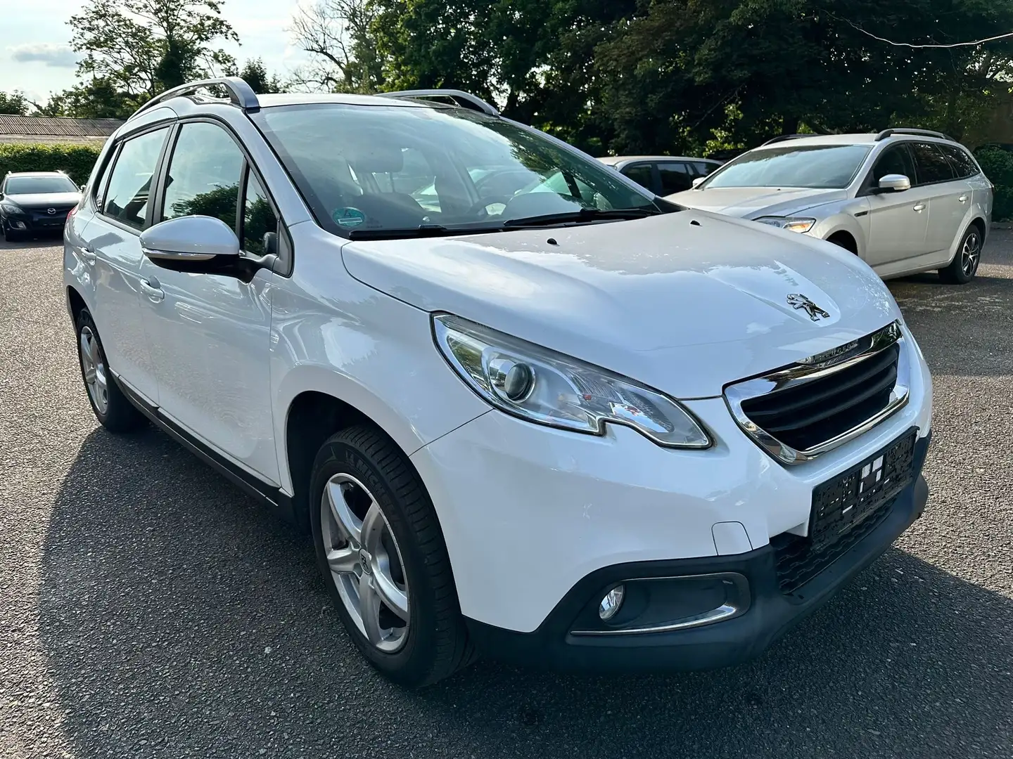 Peugeot 2008 Active 1. Hand Panorama TÜV 10/2025 Bianco - 1