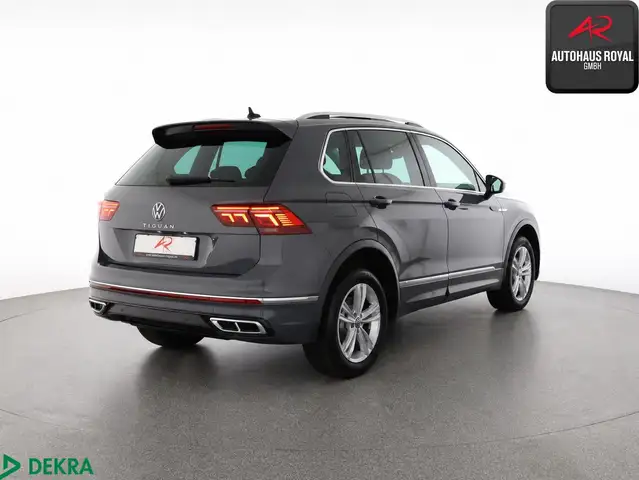 Volkswagen Tiguan view 4