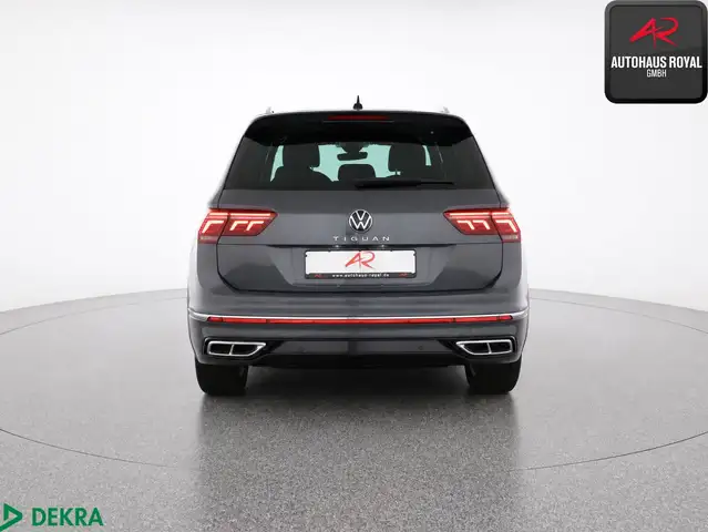 Volkswagen Tiguan view 3