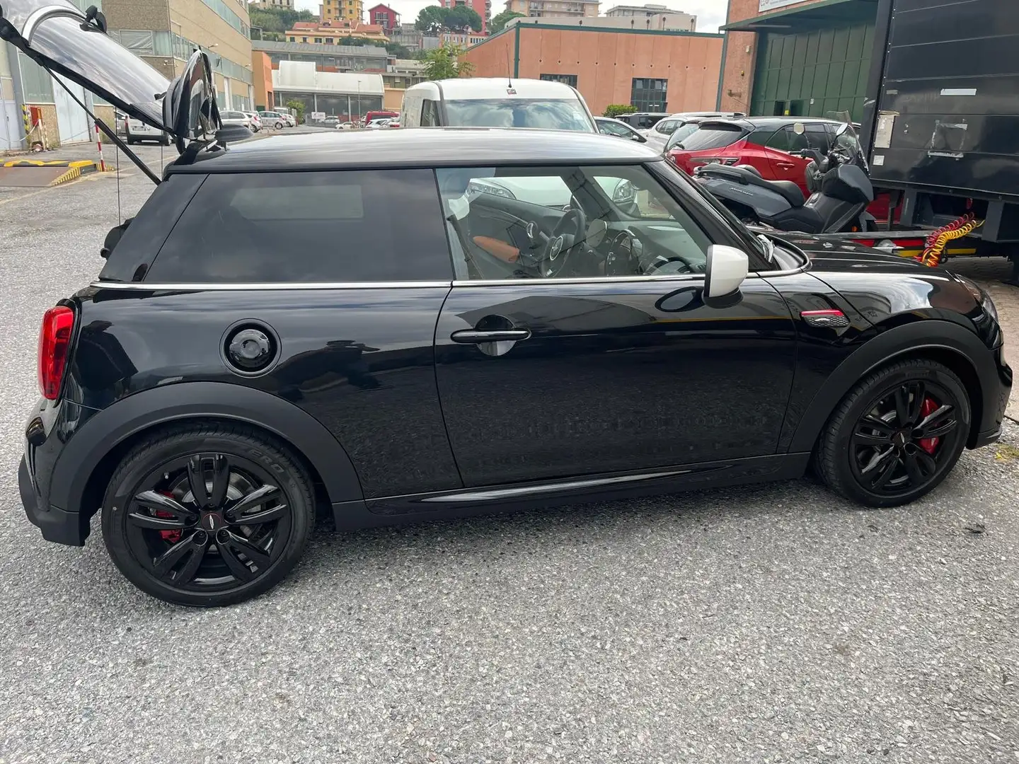 MINI John Cooper Works Mini IV F56 2021 3p 3p 2.0 JCW auto Negru - 2