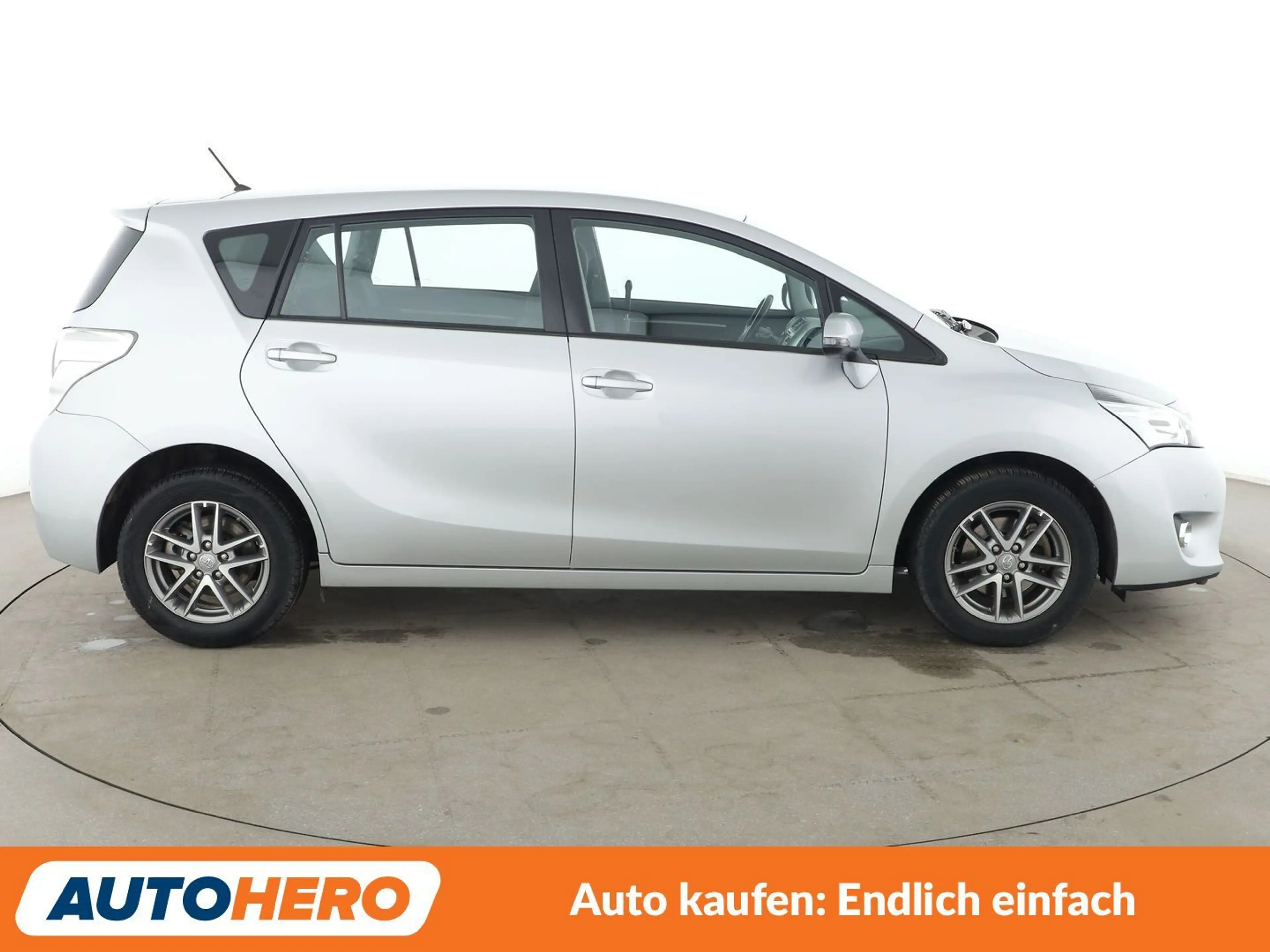 Toyota Verso 1.6 D-4D Comfort*TEMPO*CAM*PDC*SHZ*ALU*KLIMA* — photo 7
