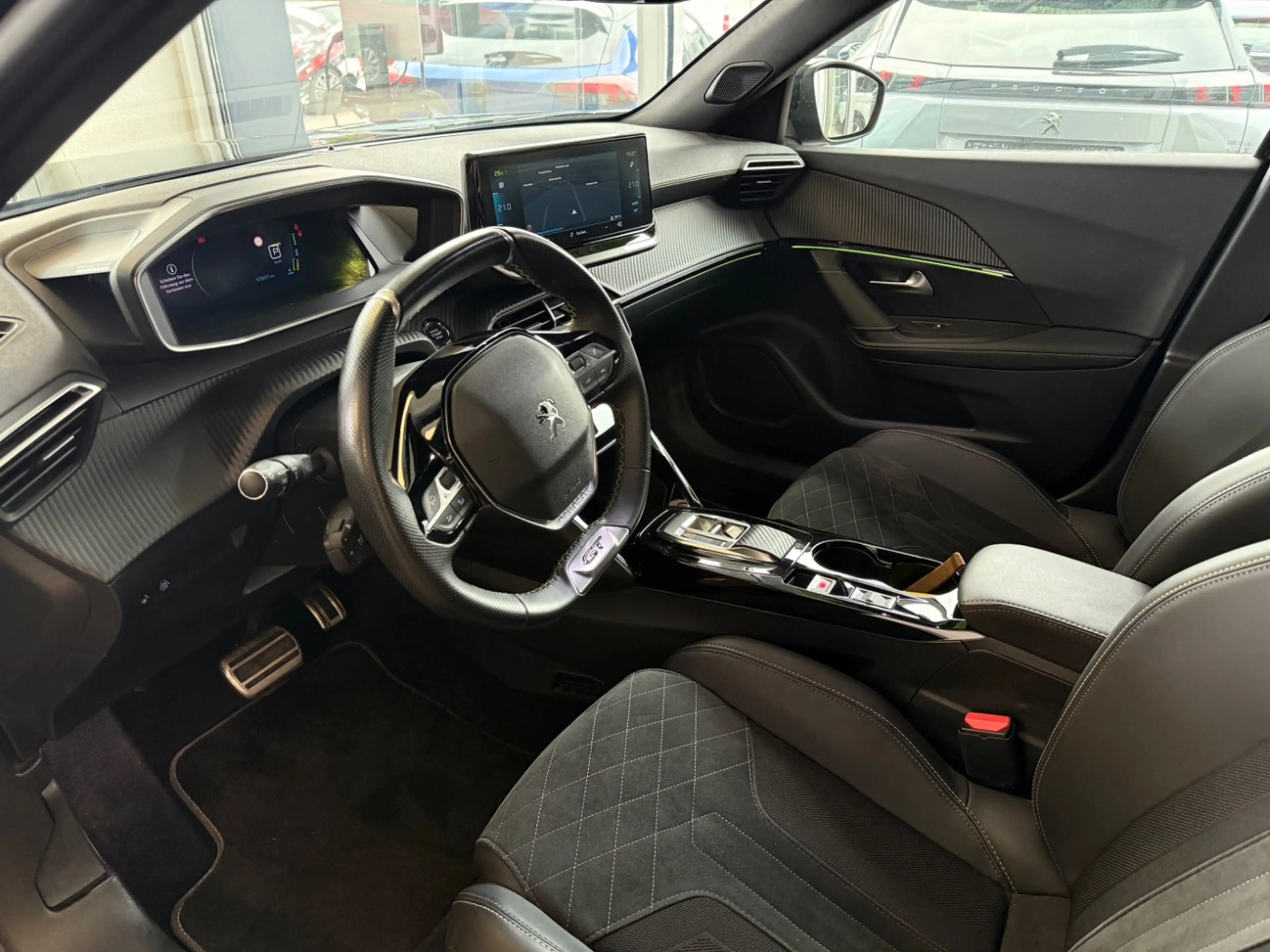 Peugeot e-2008 136 GT Pack Navi | Sitzheizung | Tempomat — photo 15