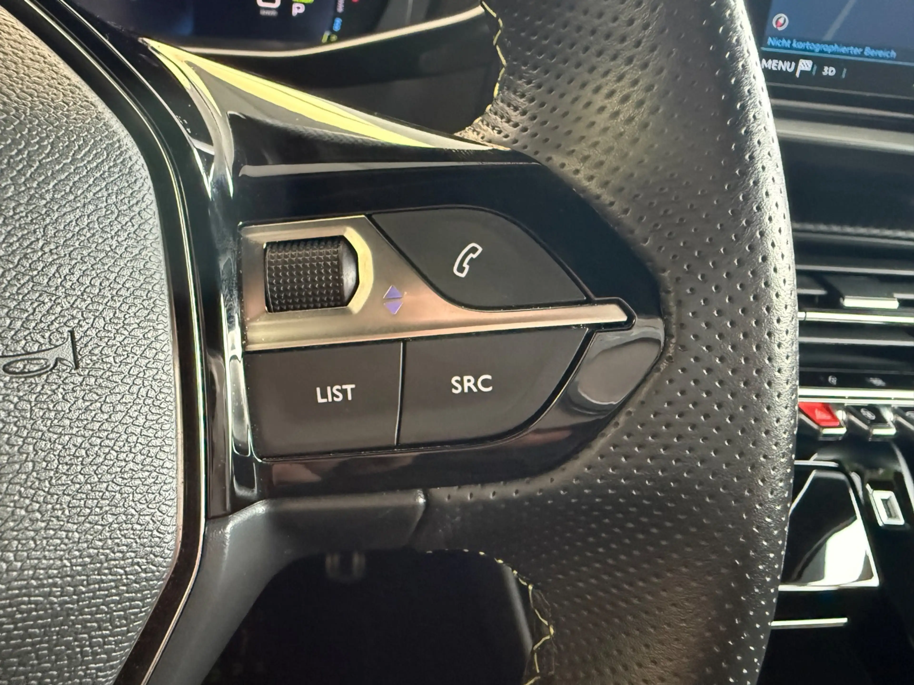 Peugeot e-2008 136 GT Pack Navi | Sitzheizung | Tempomat — photo 17