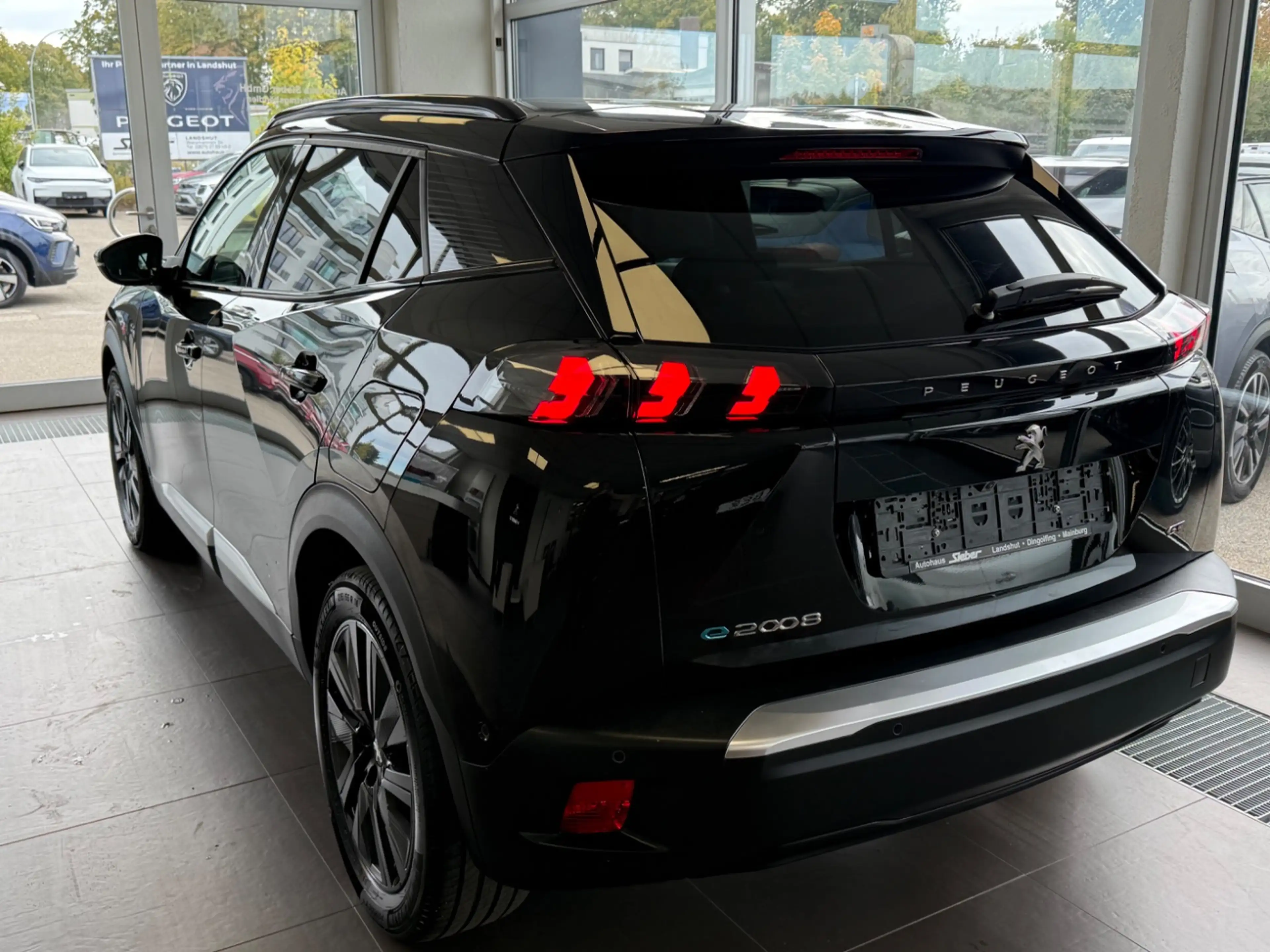 Peugeot e-2008 136 GT Pack Navi | Sitzheizung | Tempomat — photo 7