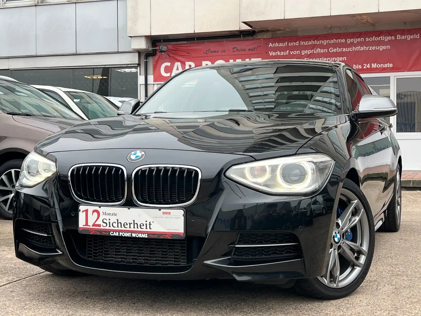 BMW 135 i xDrive *AUTOMATIK*LEDER*NAV.PROF* Noir - 1