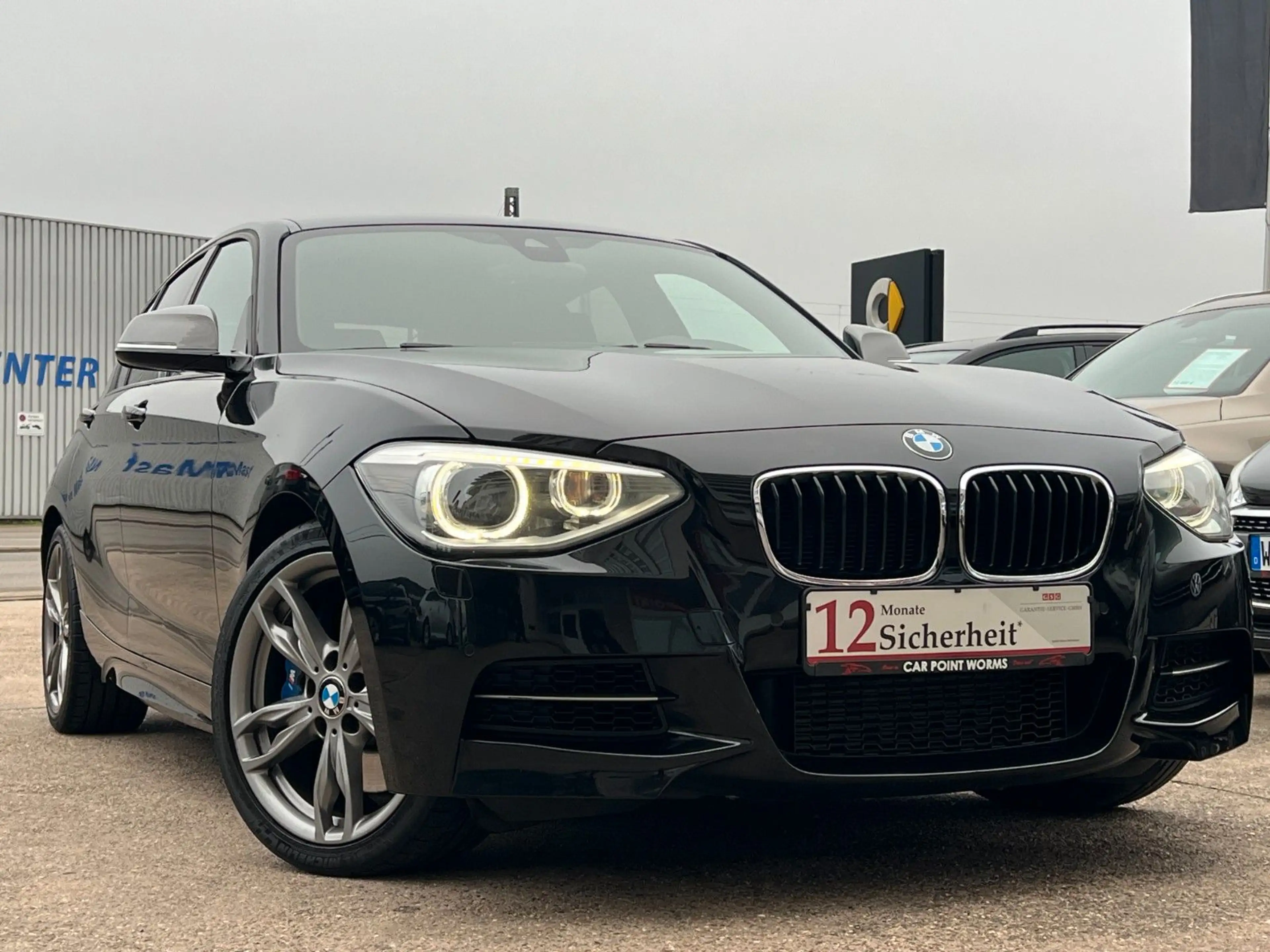 BMW 135 i xDrive *AUTOMATIK*LEDER*NAV.PROF*