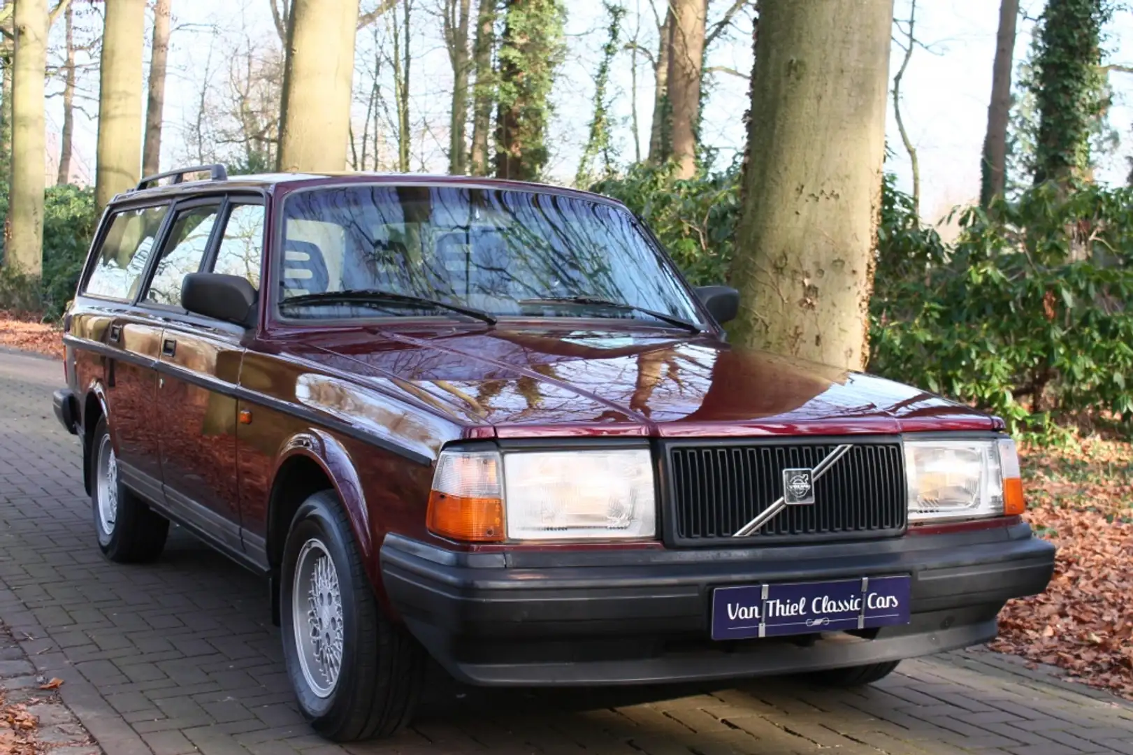 Volvo 240 2.0i Polar Rot - 1