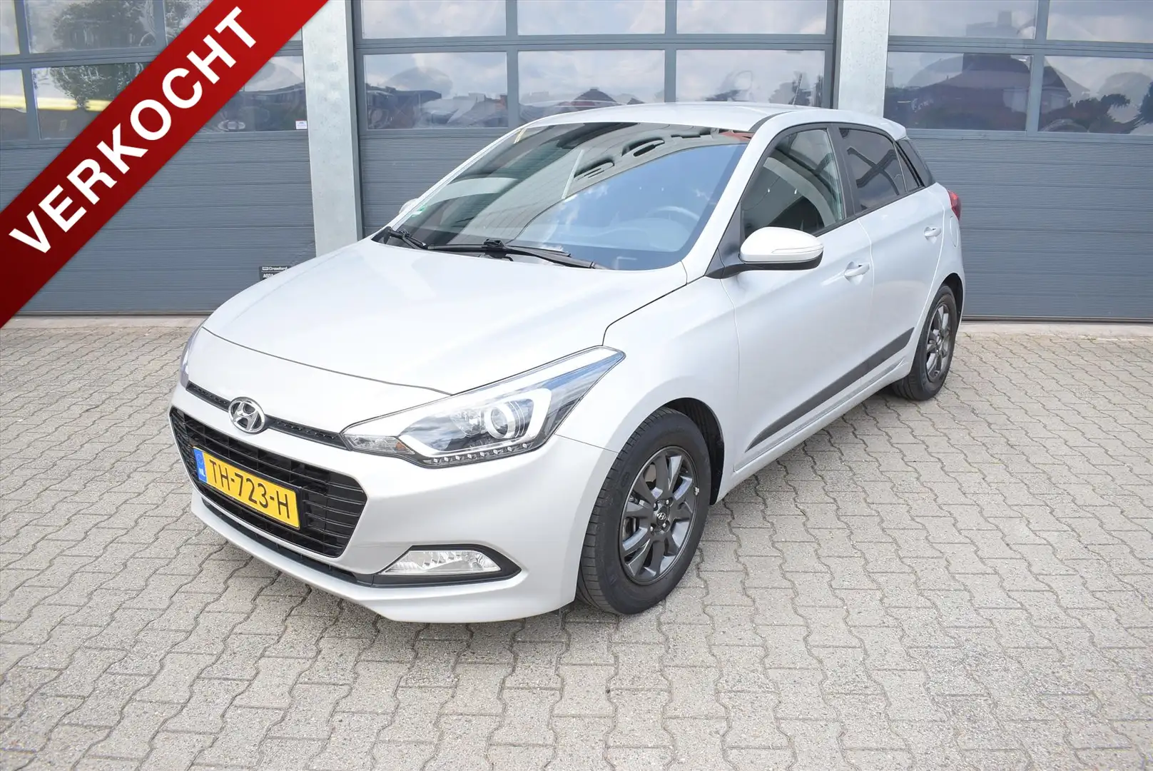 Hyundai i20 1.0 T-GDI 100pk Black Edition Grijs - 1