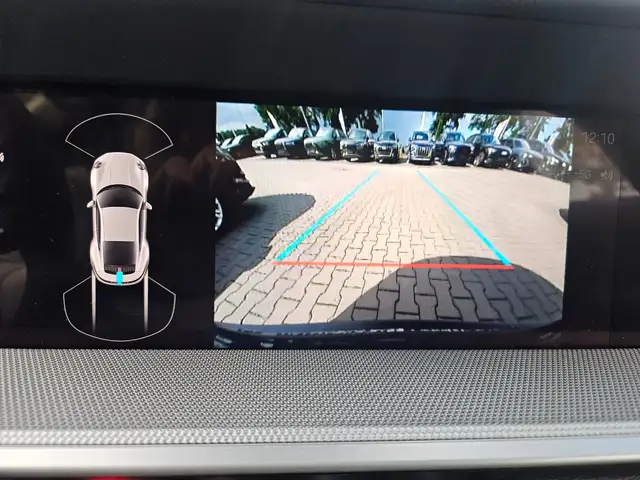 Porsche 911 view 11